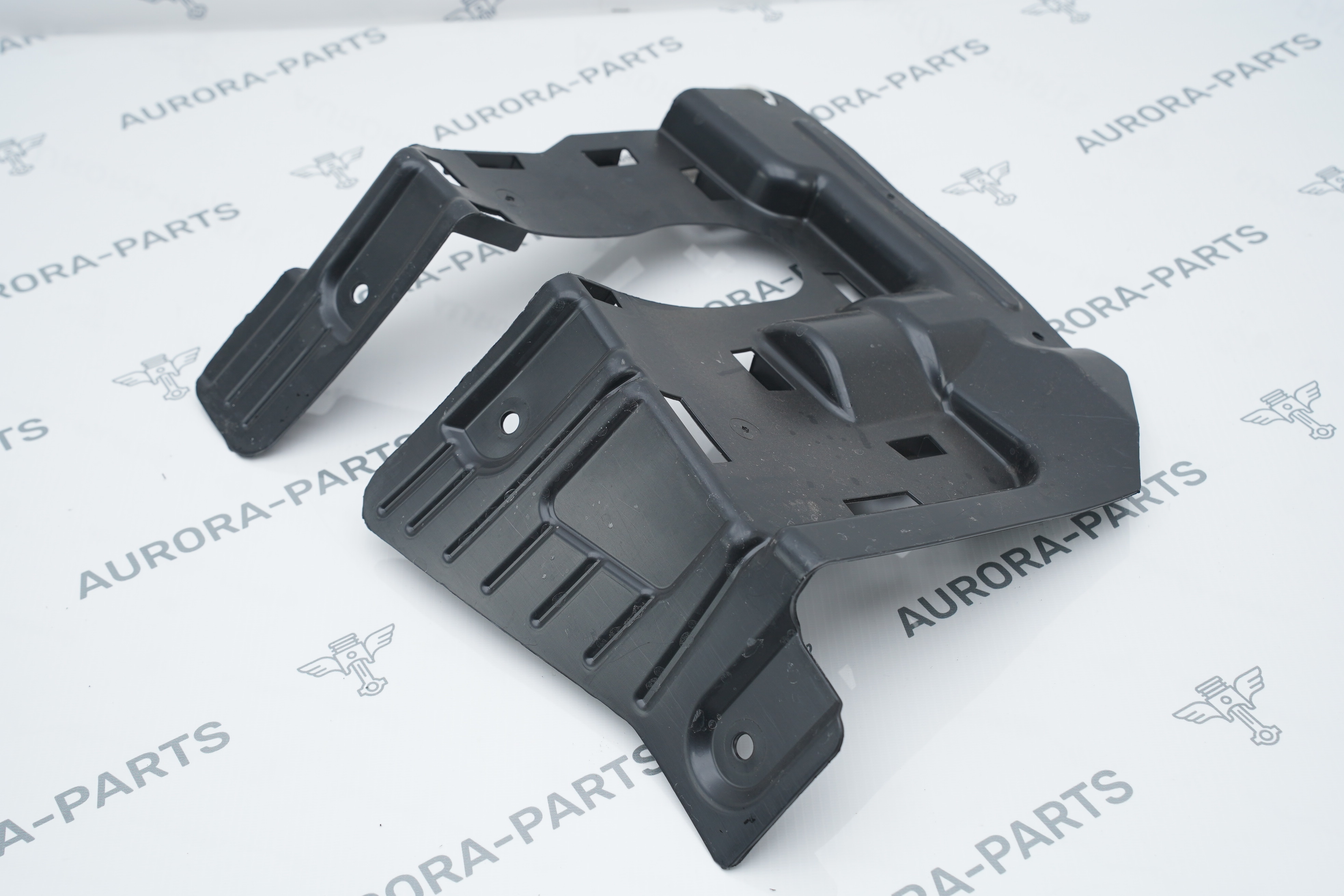 Кожух рулевой рейки LH BMW X5