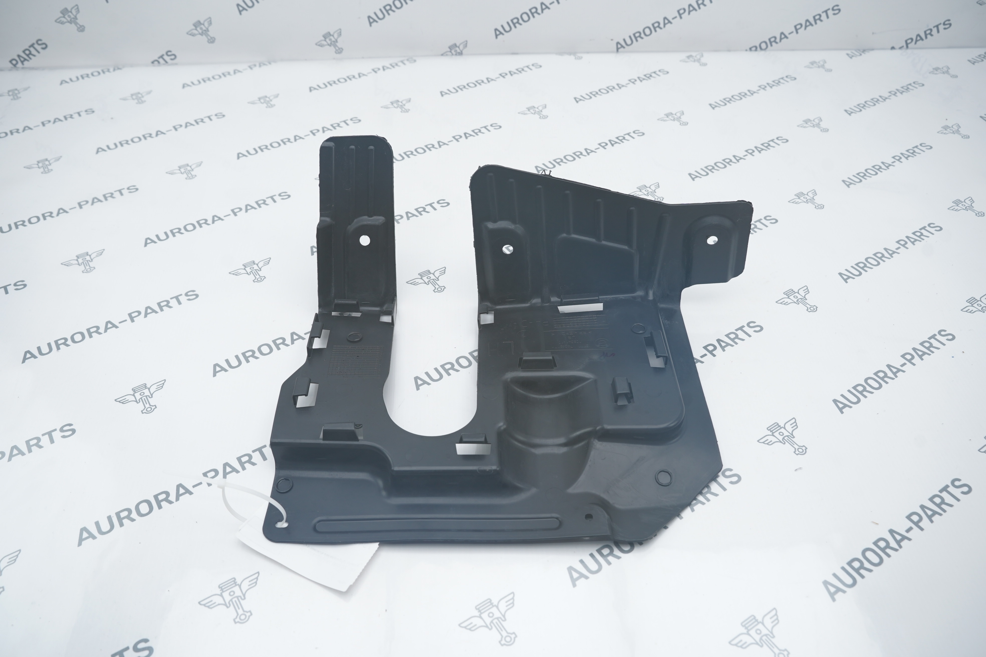 Кожух рулевой рейки LH BMW X5