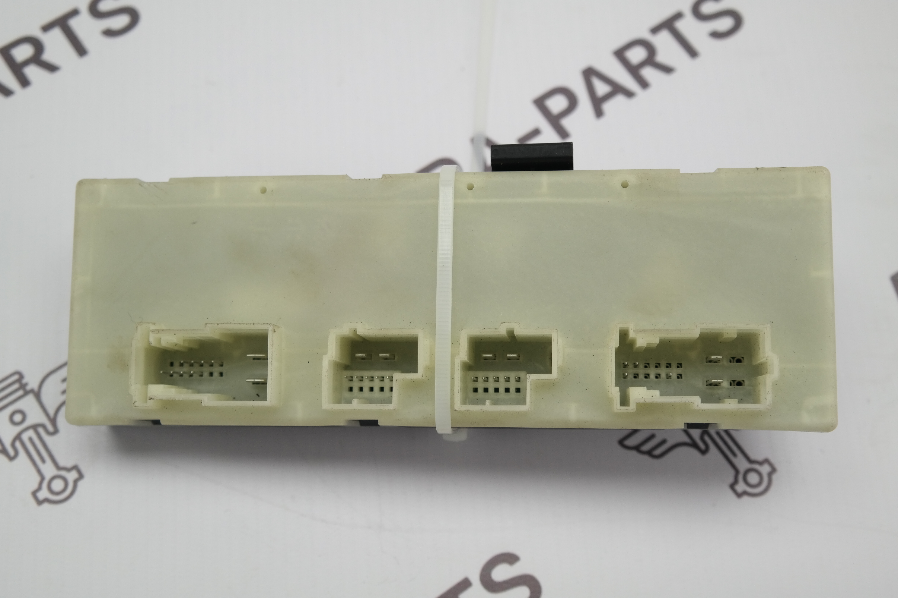 Блок управления модуля крышки багажника BMW X5