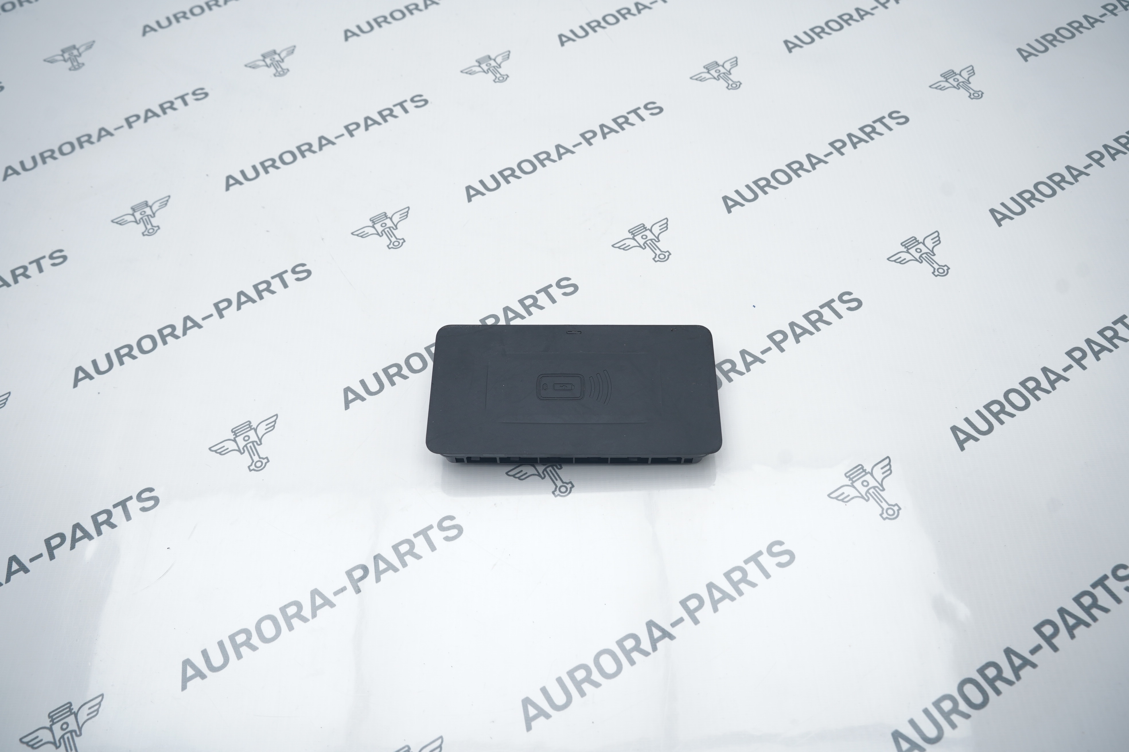 Зарядное устройство (беспроводная зарядка мобильного телефона) BMW X5