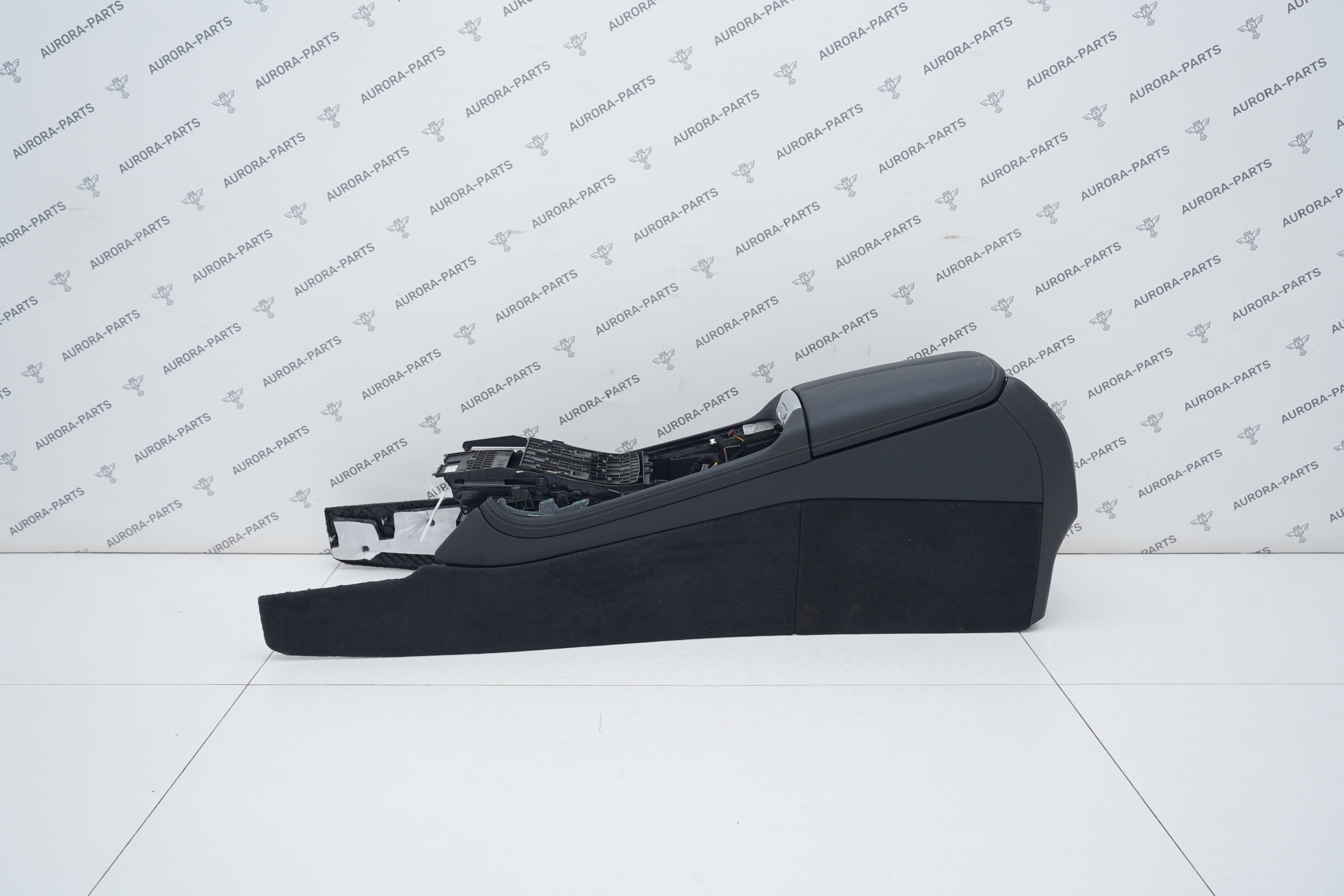 Консоль центральная подлокотник с подогревом BMW X5