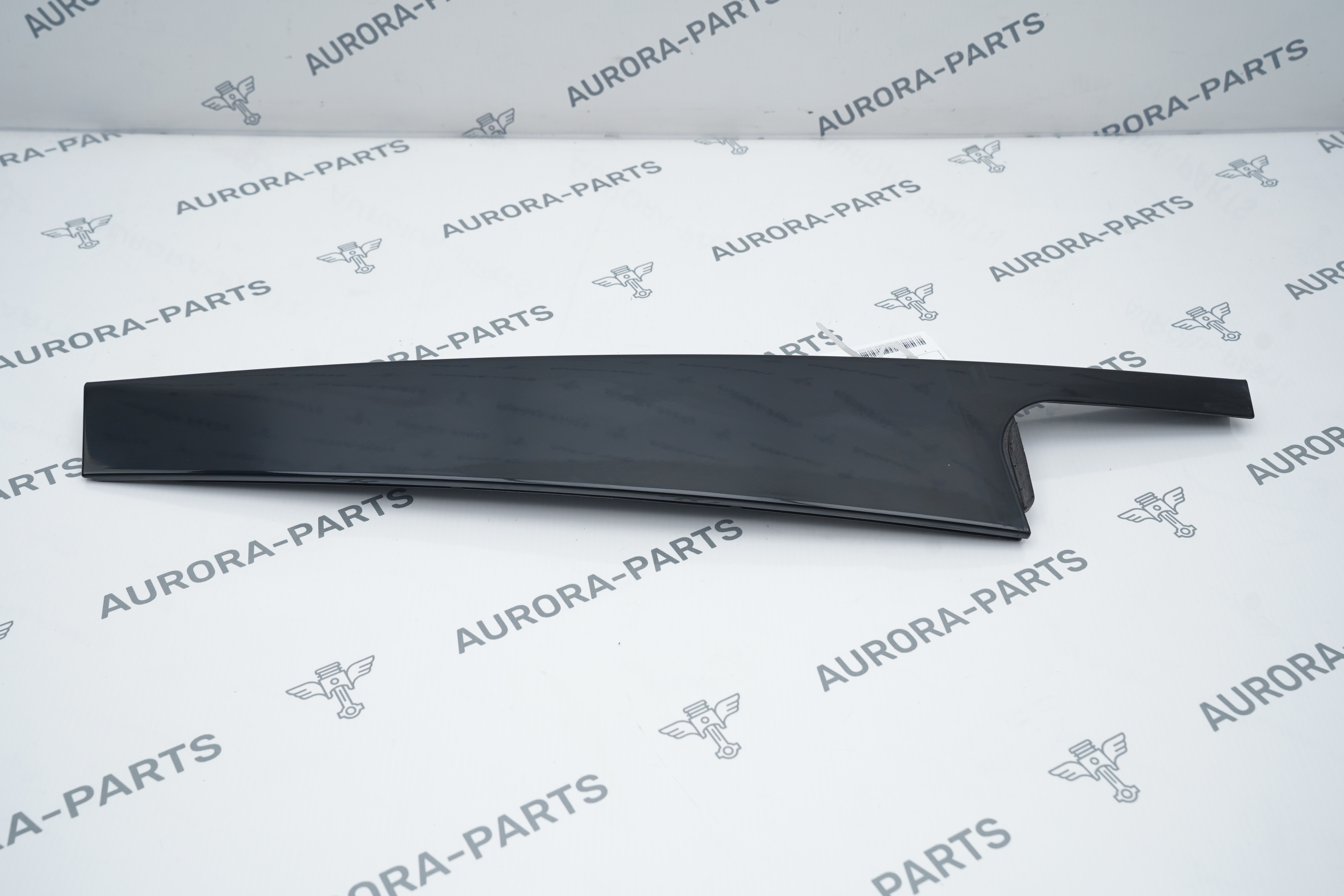 Накладка рамы окна (центральной стойки) задней двери LH BMW X5