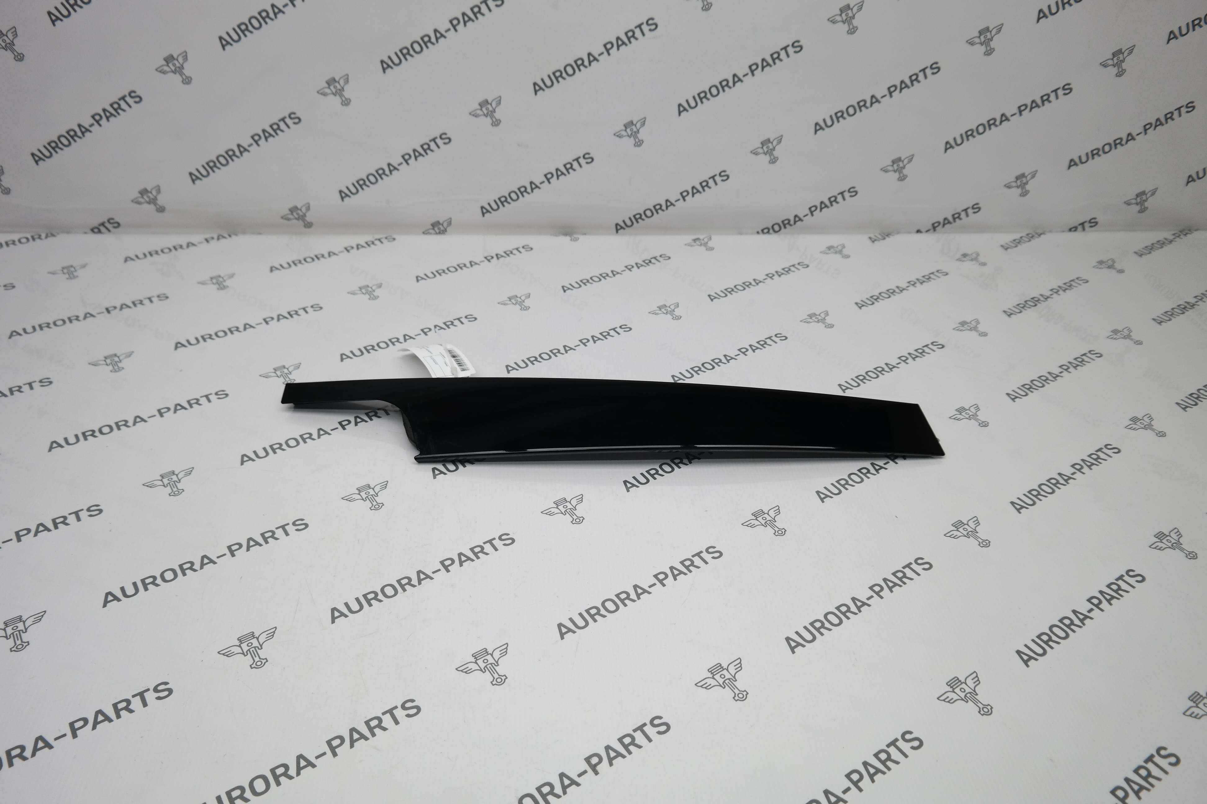 Накладка рамы окна (центральной стойки) передней двери LH BMW X5