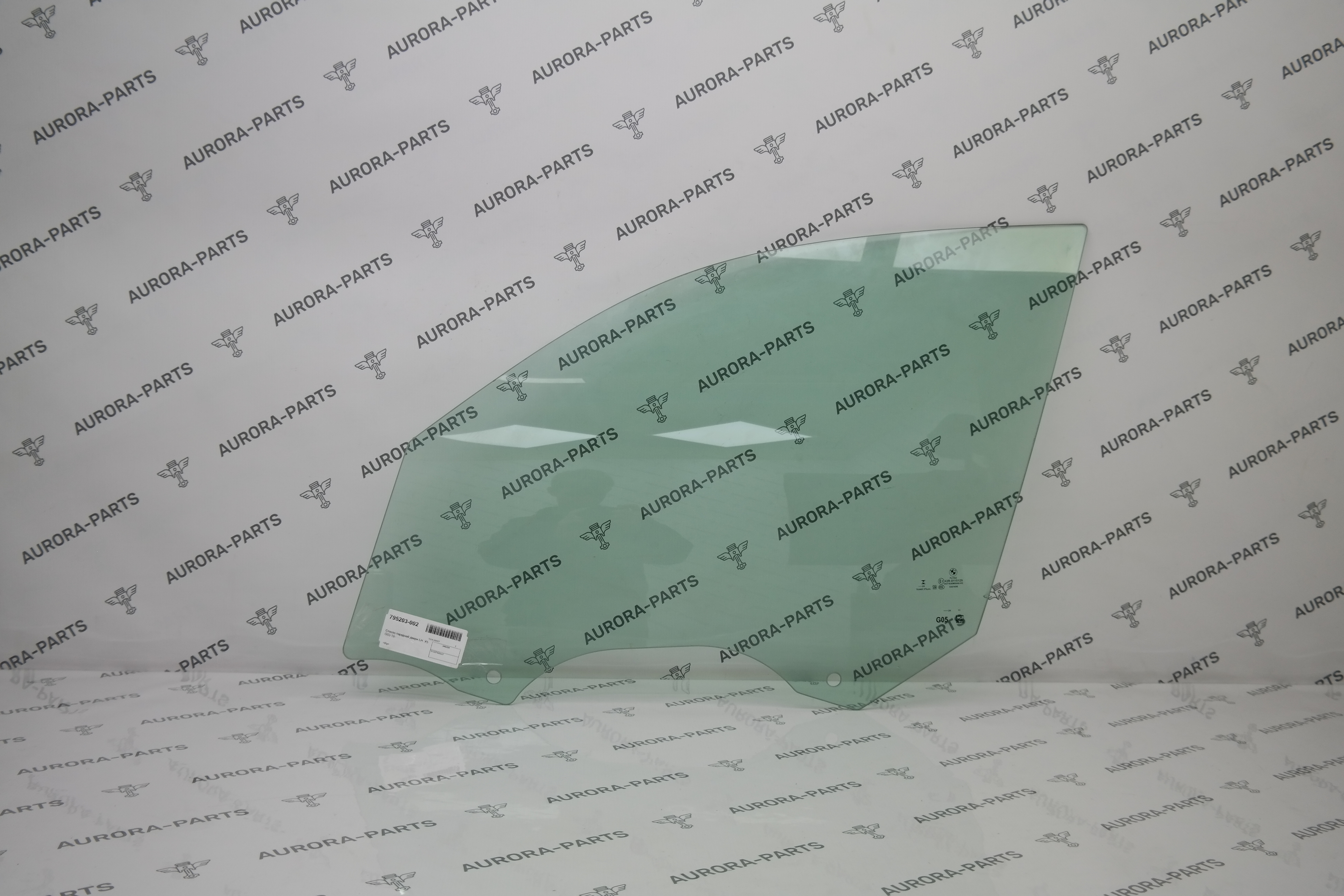 Стекло передней двери LH BMW X5