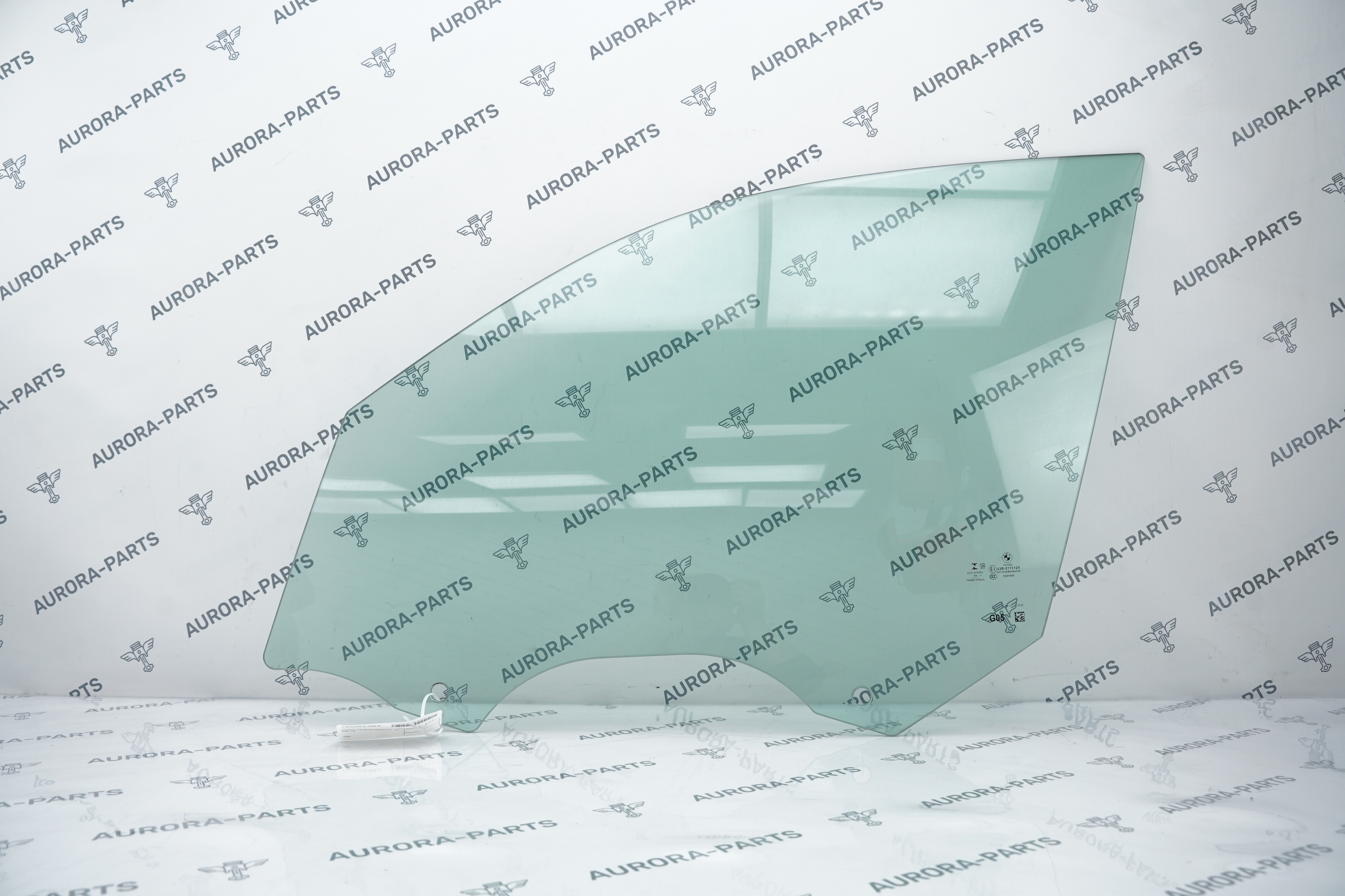 Стекло передней двери LH BMW X5