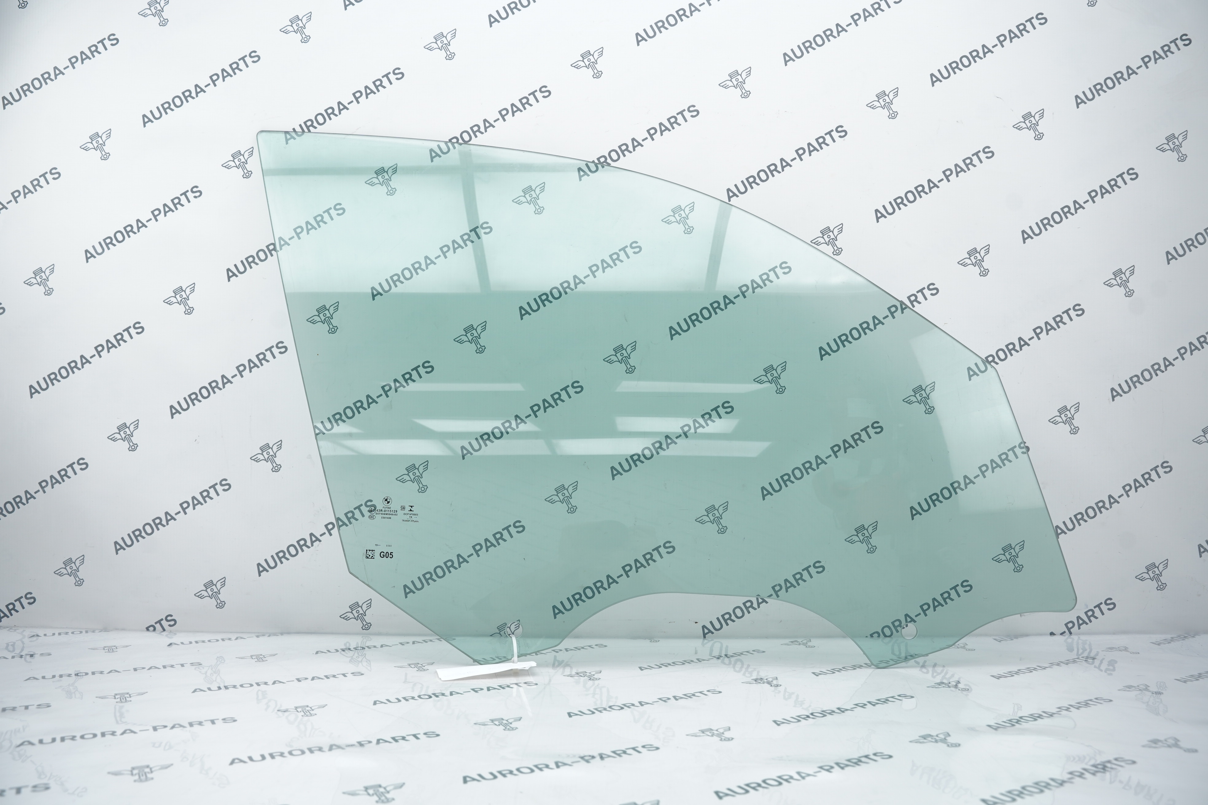 Стекло передней двери RH BMW X5