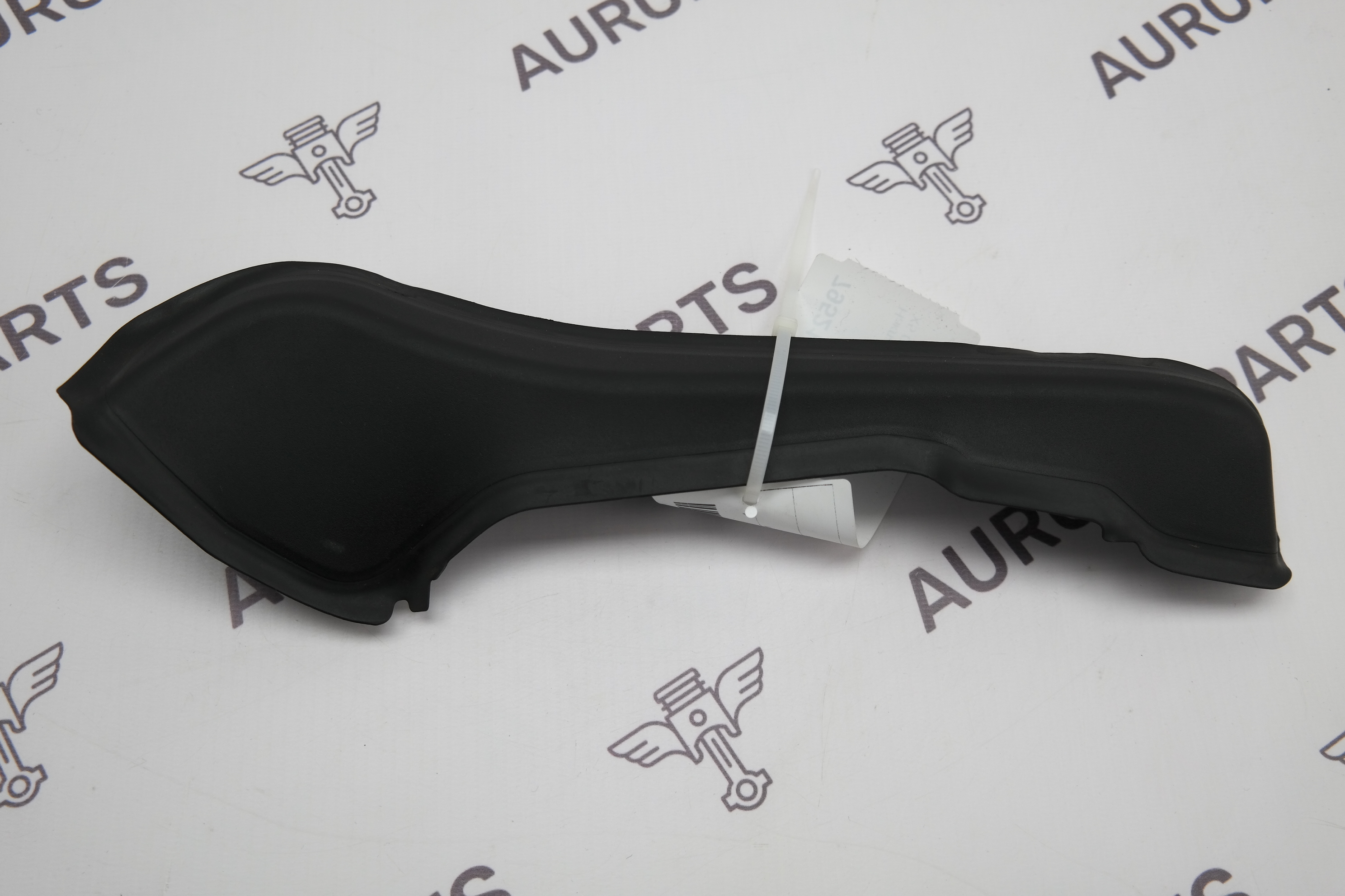 Накладка крышки багажника RH BMW X5