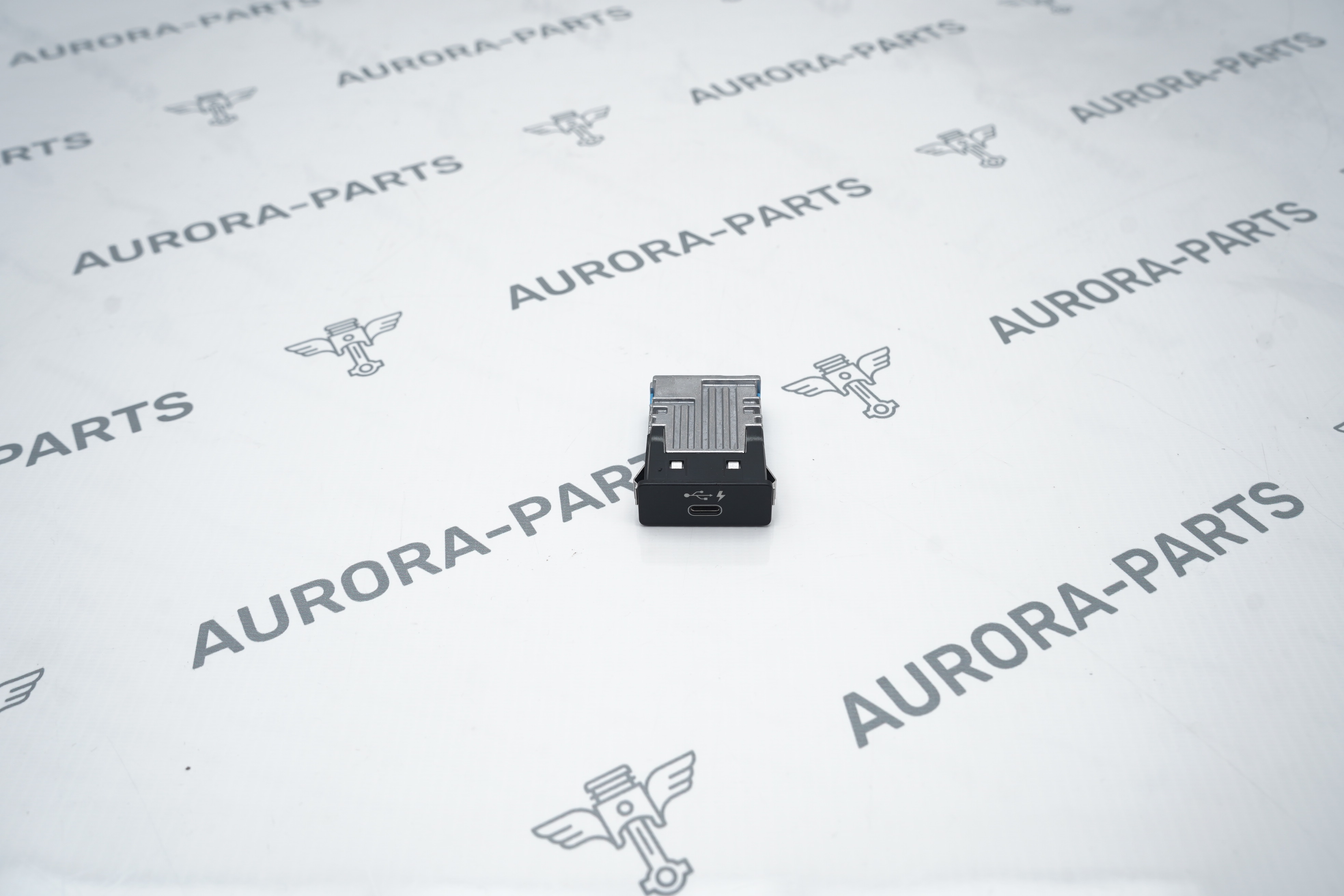 Гнездо USB Type-C BMW X5