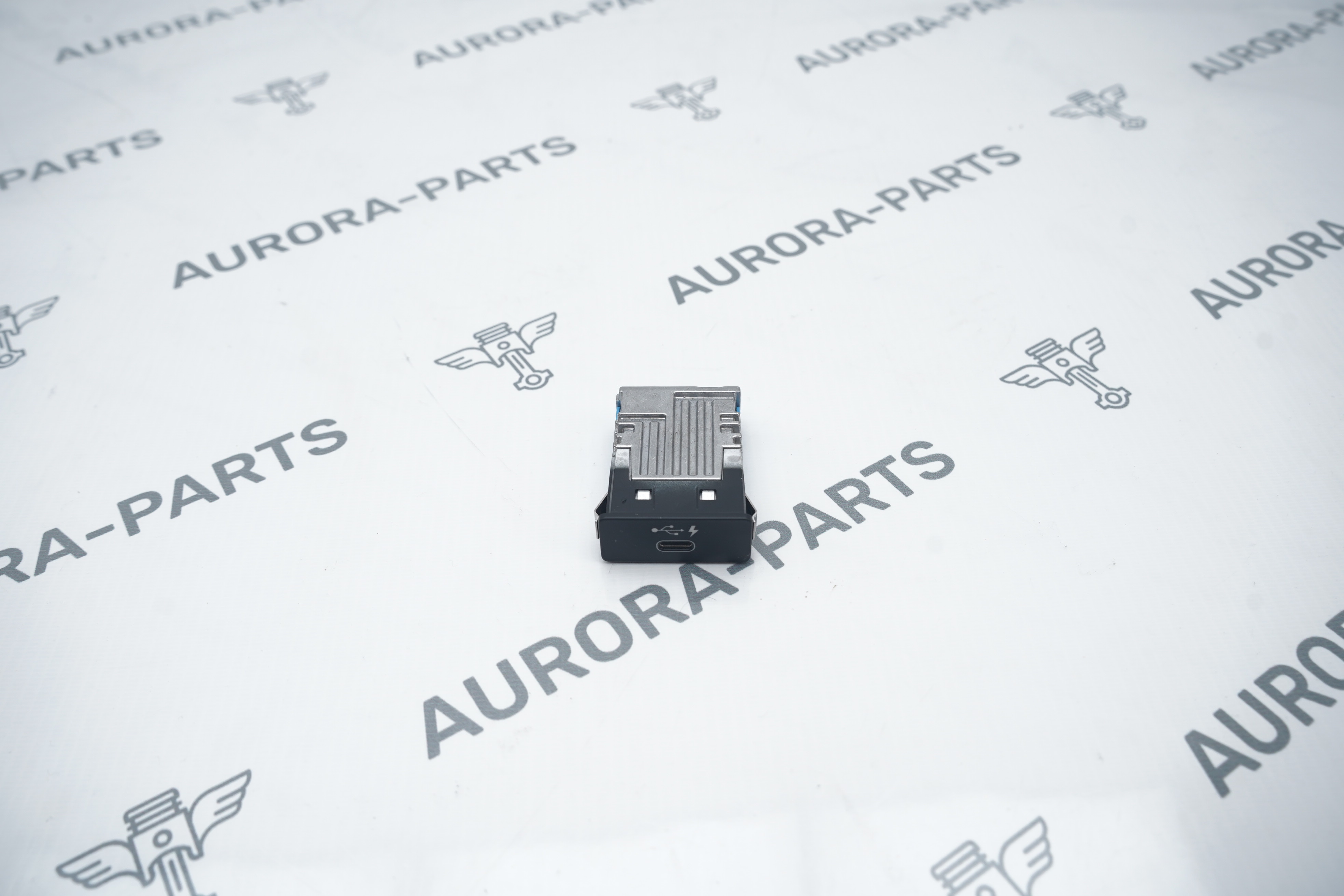 Гнездо USB Type-C BMW X5