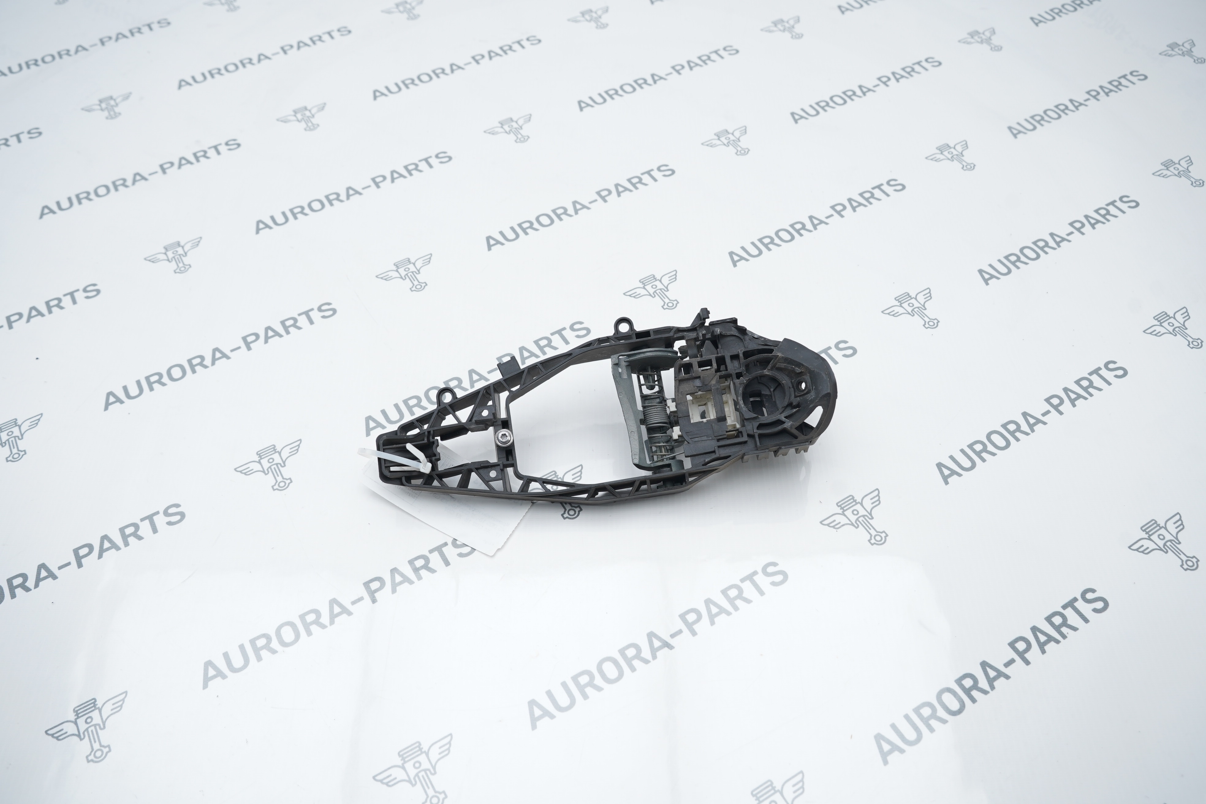 Кронштейн наружной ручки RH BMW X5