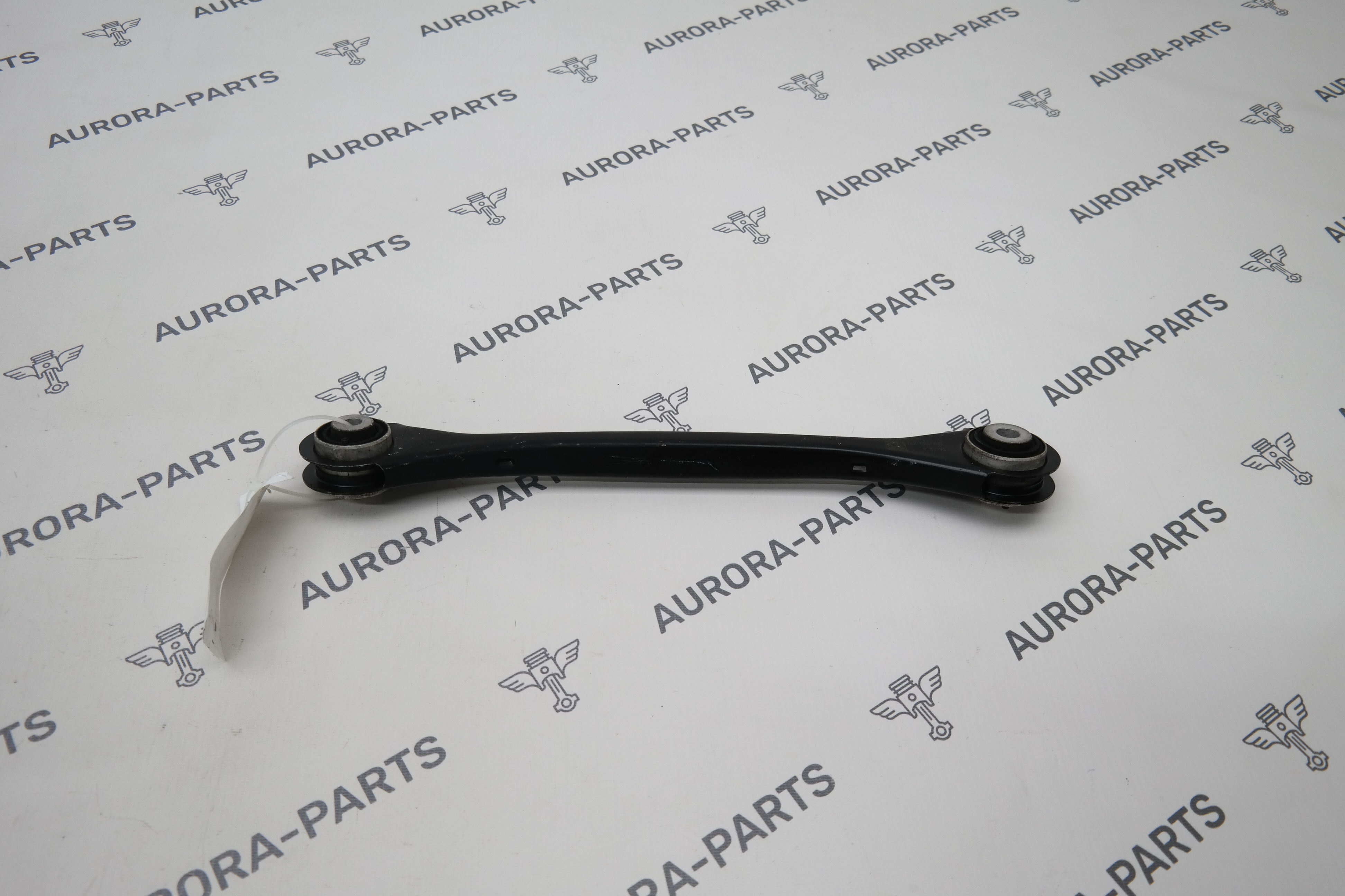 Рычаг поперечный задней подвески (спереди)  RH Audi Q5 