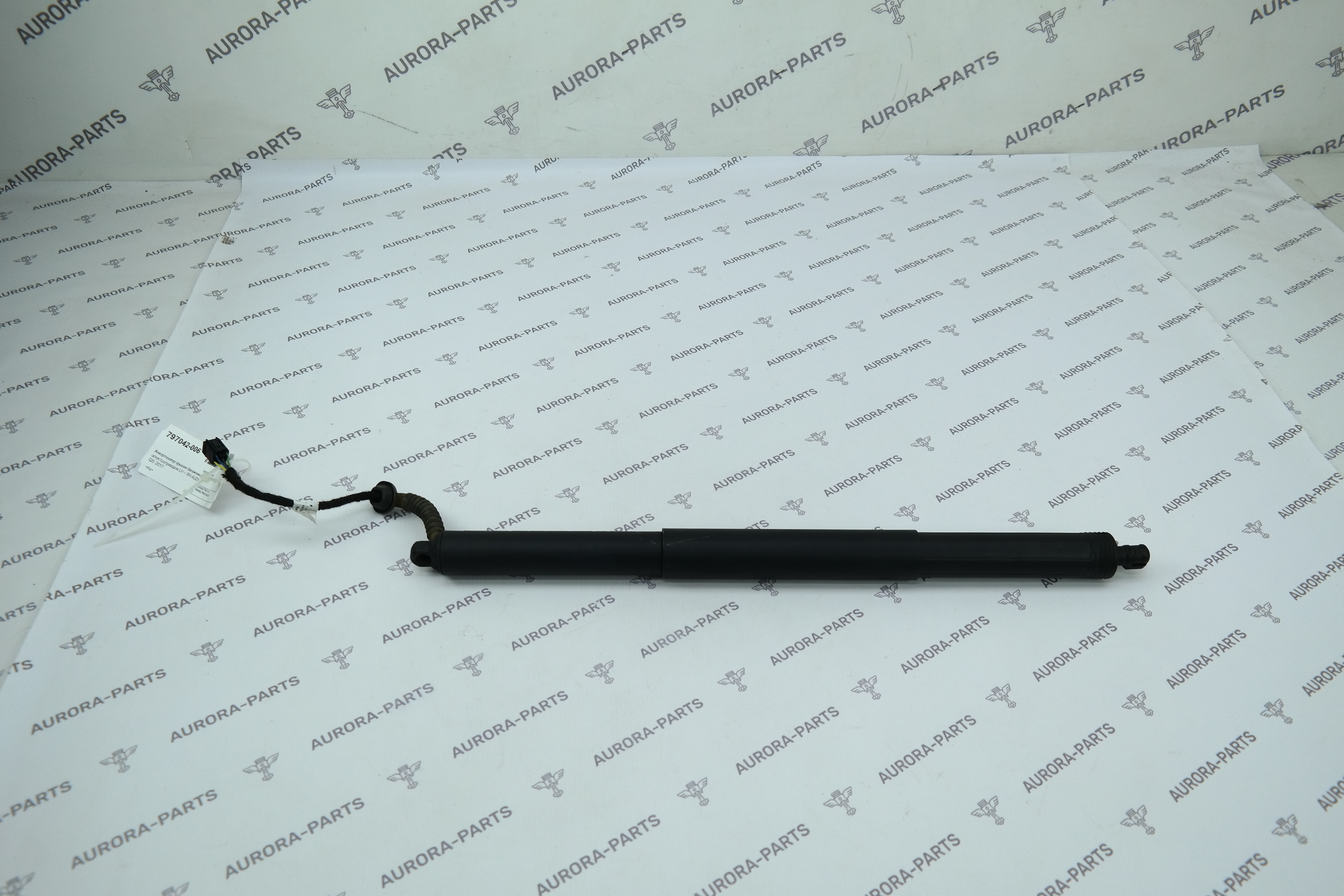 Амортизатор крышки багажника с электроприводом LH = RH Audi Q5 