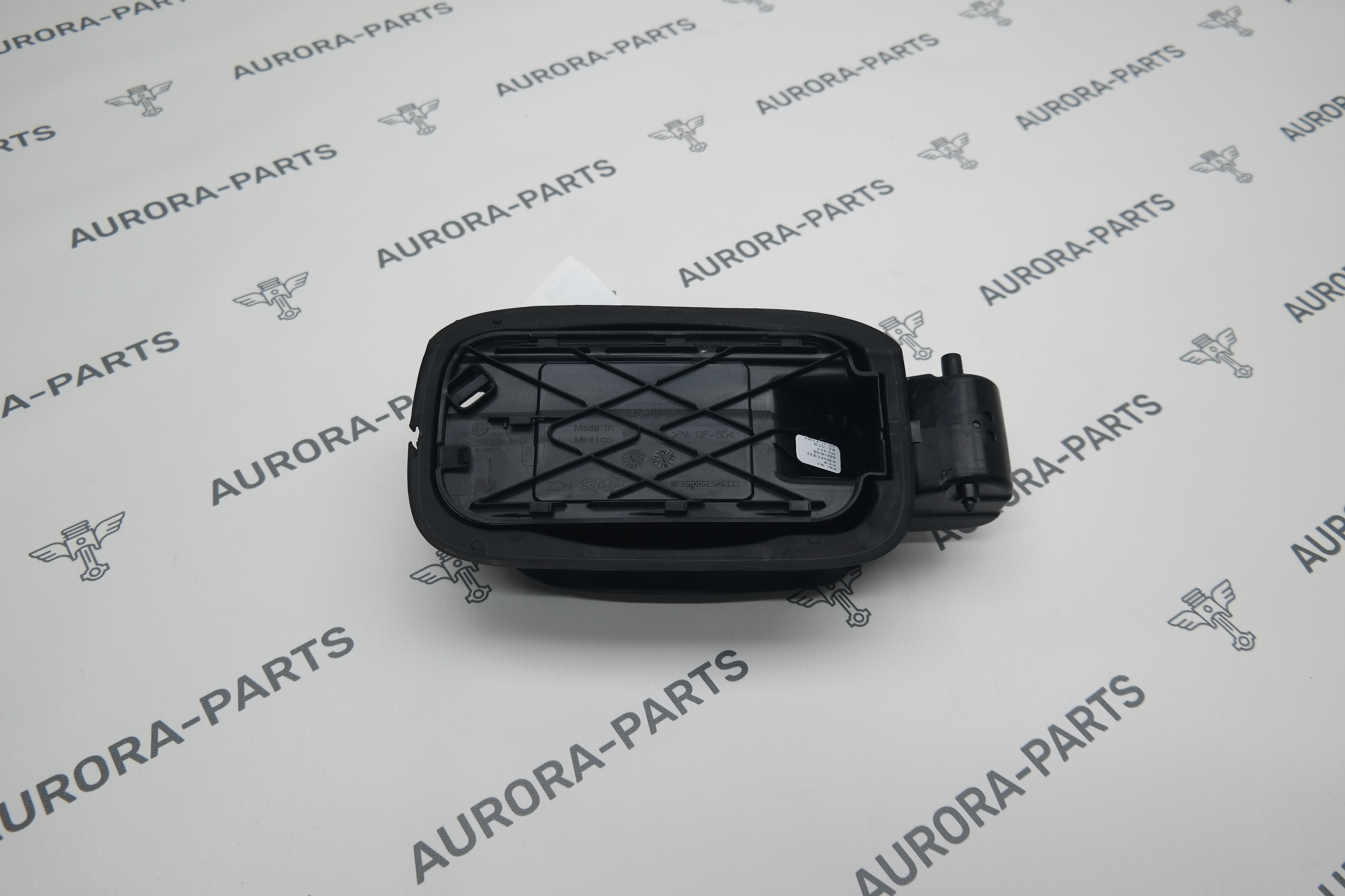 Колодец заливной горловины топливного бака Audi Q5