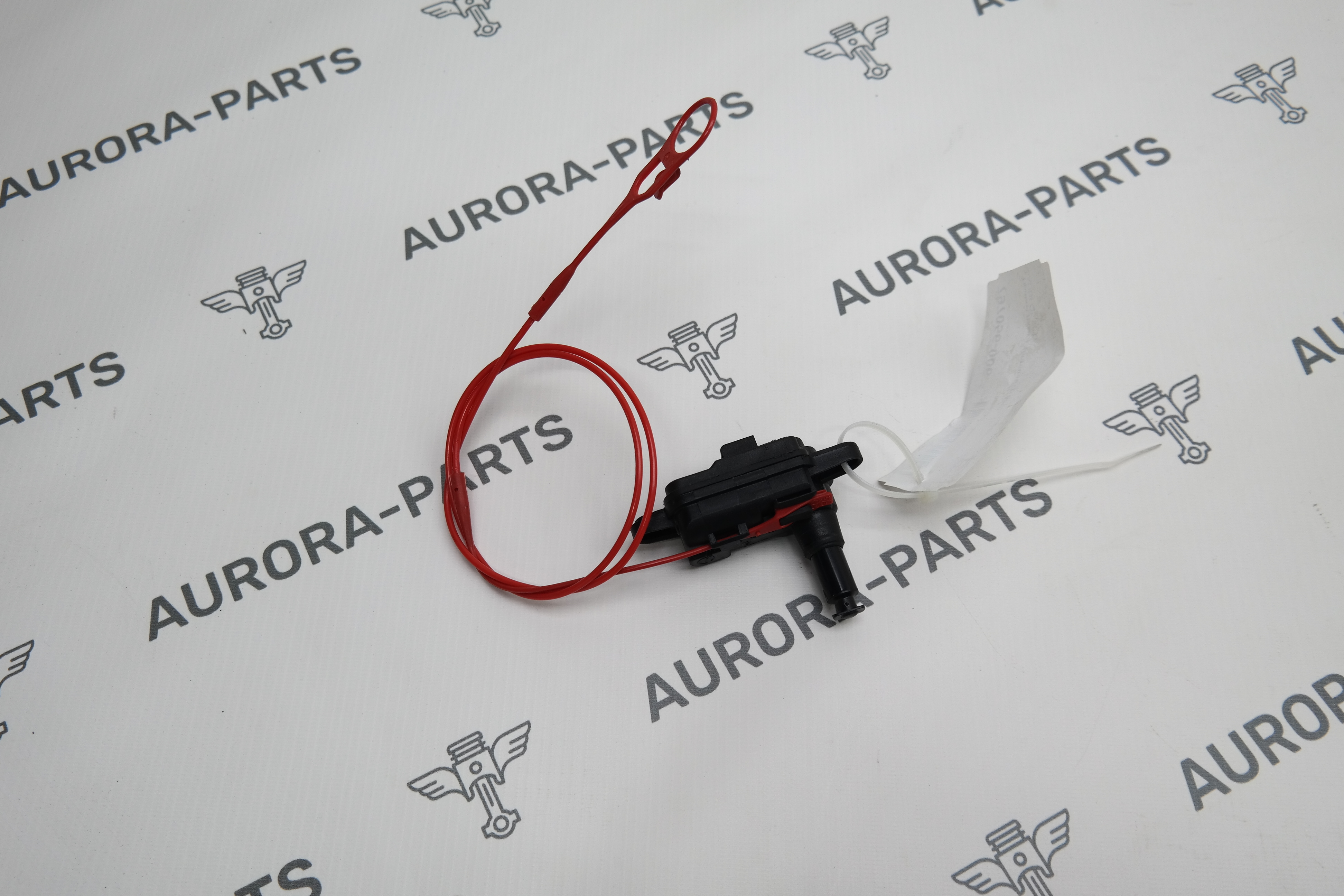 Привод лючка топливного бака Audi Q5