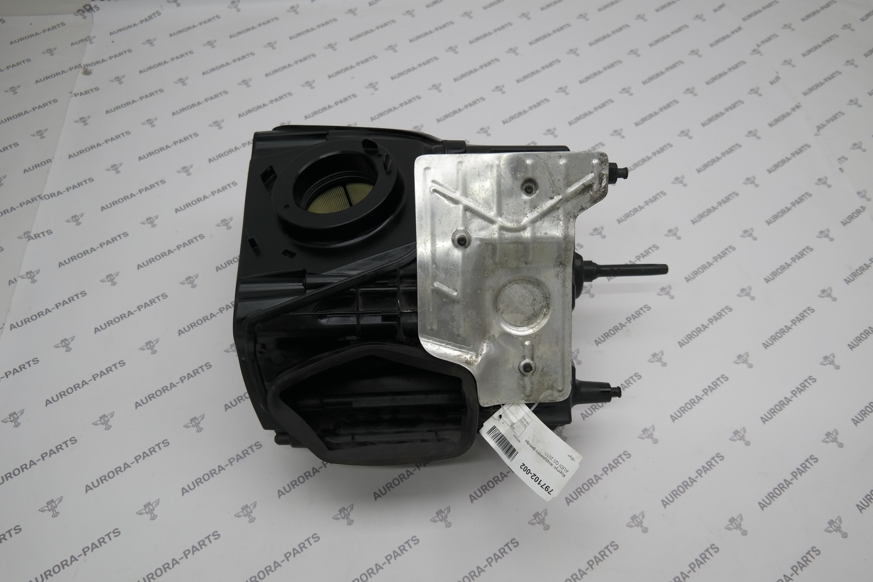 Корпус воздушного фильтра Audi Q5