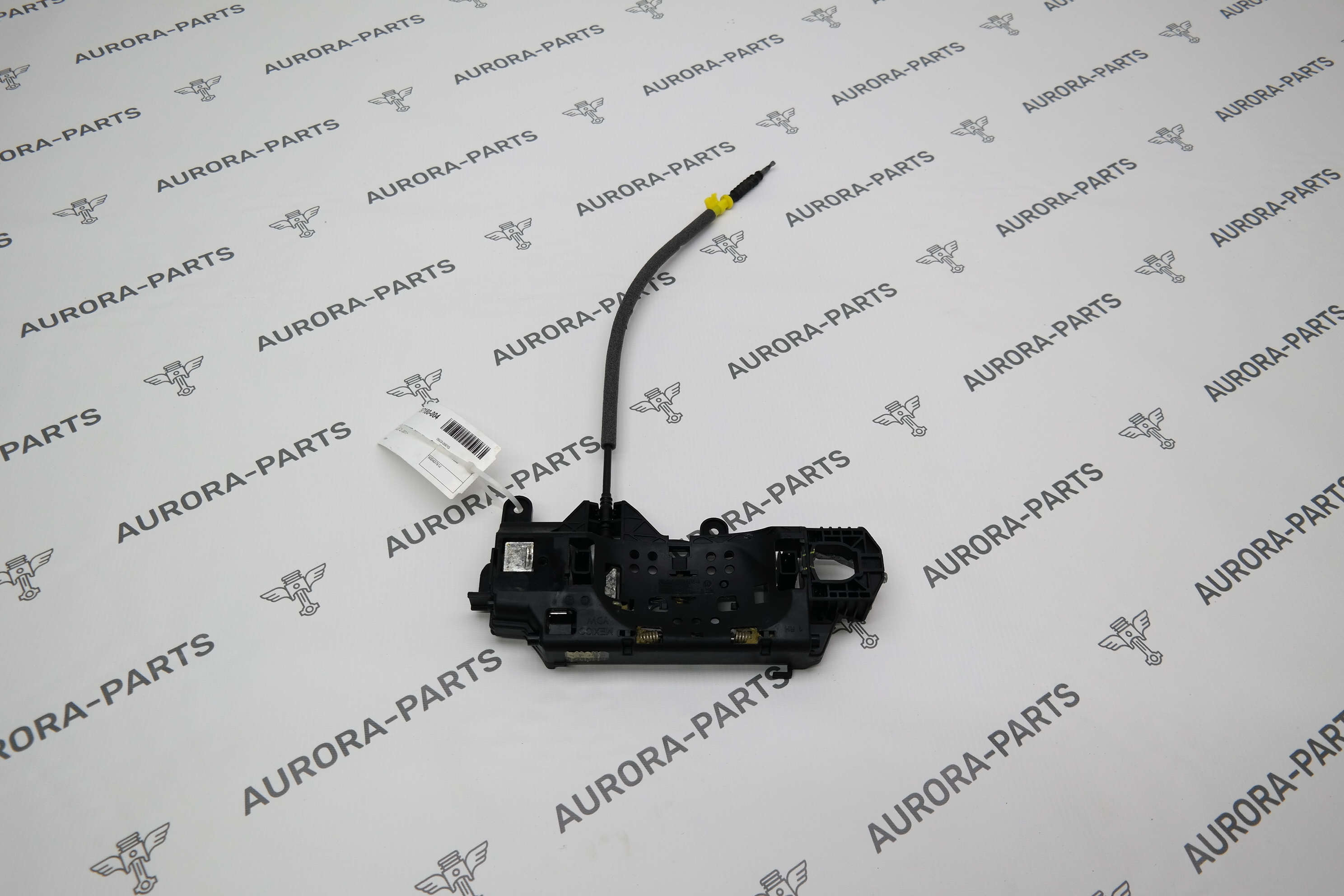 Ответная часть ручки двери RH Audi Q5 