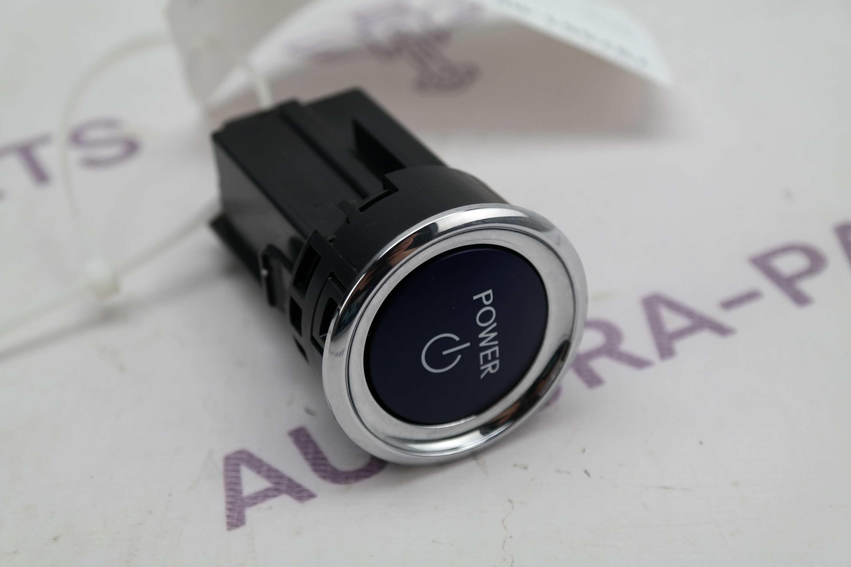 Кнопка старт-стоп Lexus RX