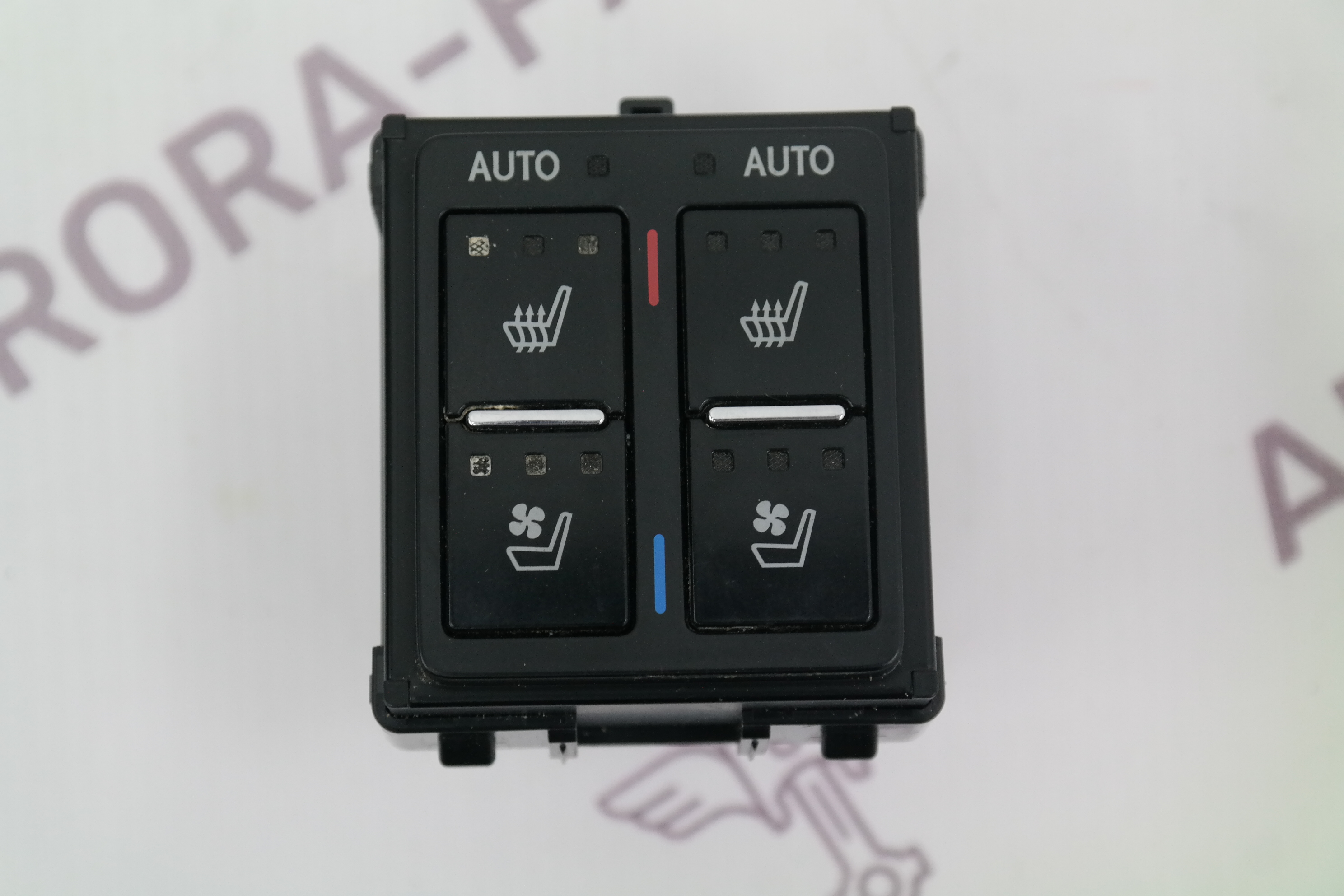 Блок кнопок обогрева сидения Lexus RX