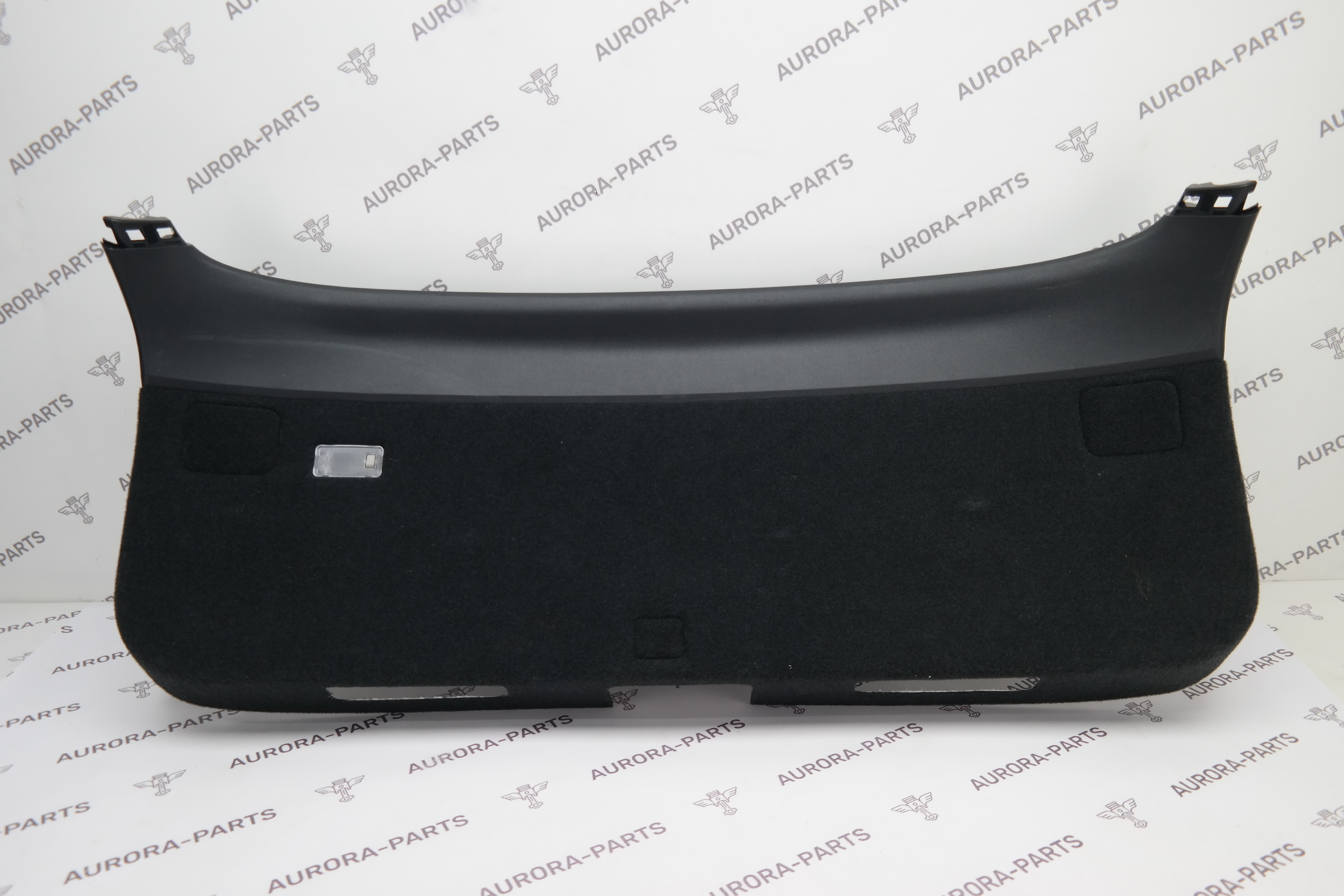 Обшивка крышки багажника Lexus RX