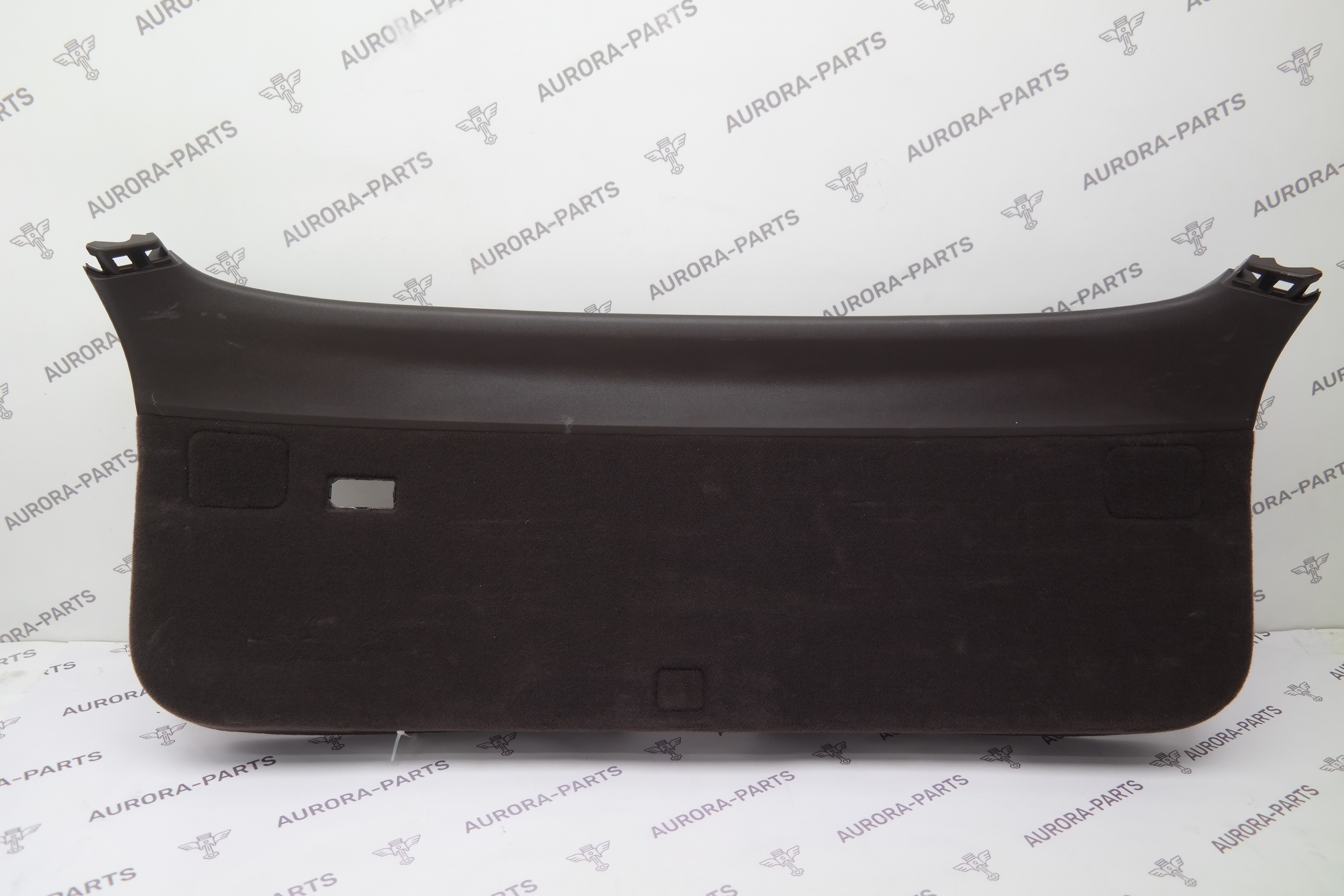 Обшивка крышки багажника Lexus RX