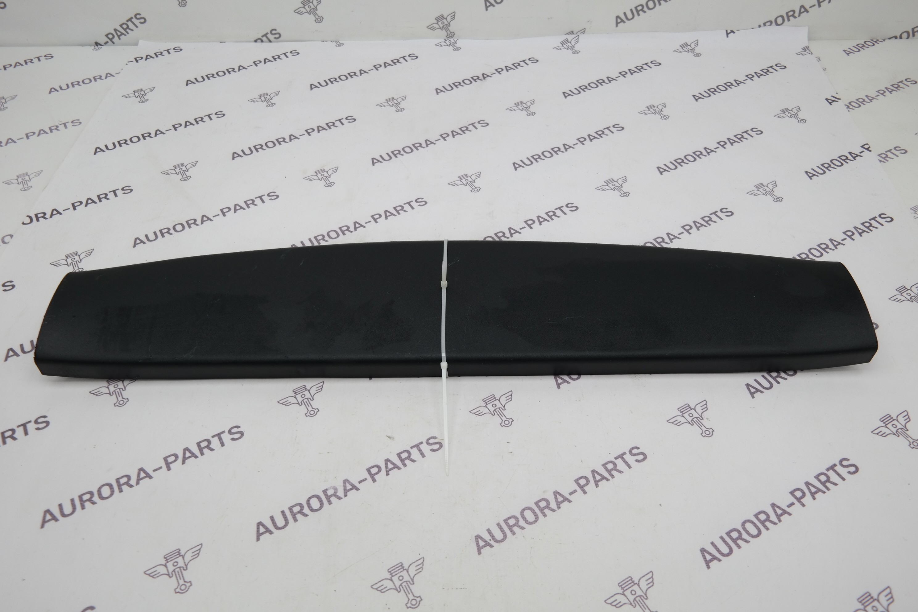 Обшивка крышки багажника верхняя Lexus RX