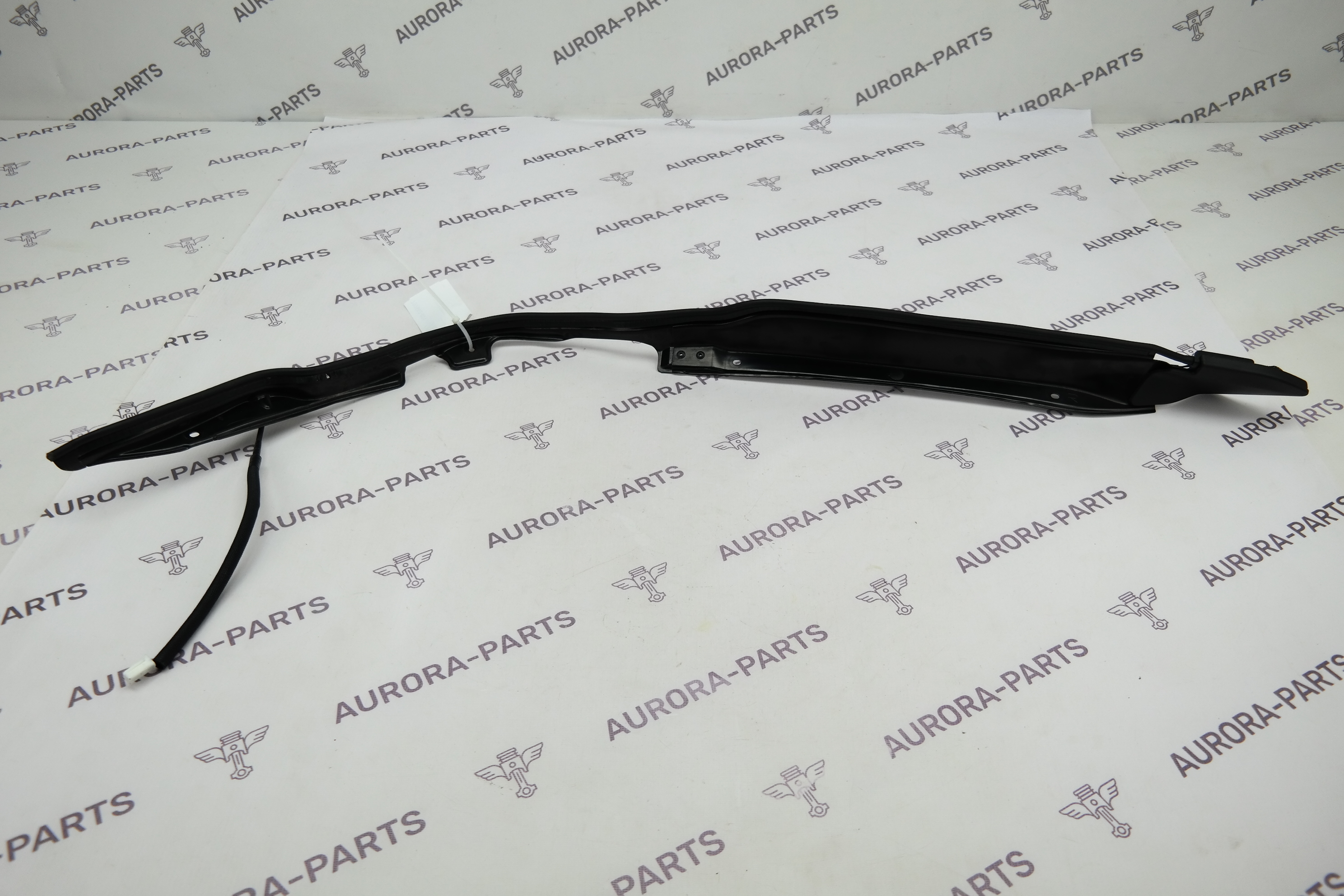 Датчик защимления крышки багажника RH Lexus RX