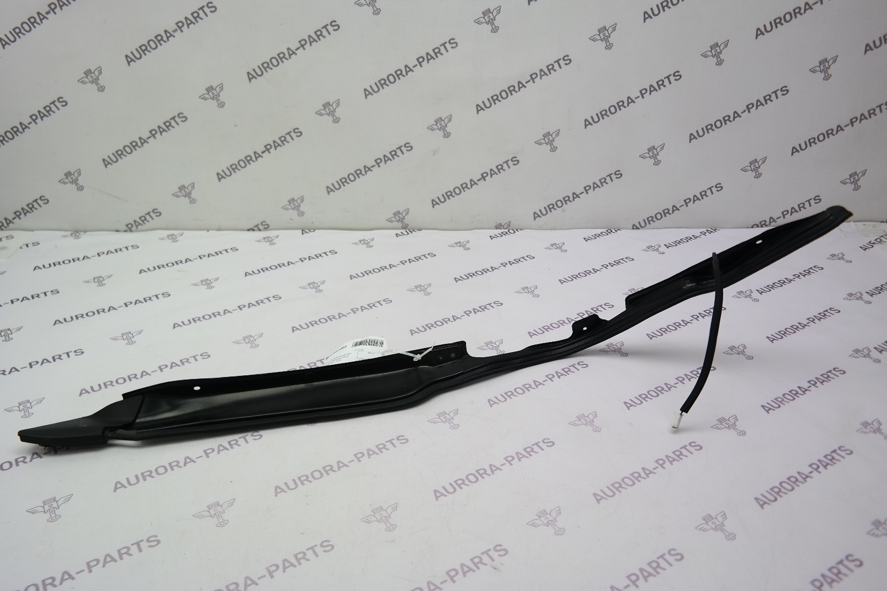 Датчик защимления крышки багажника RH Lexus RX