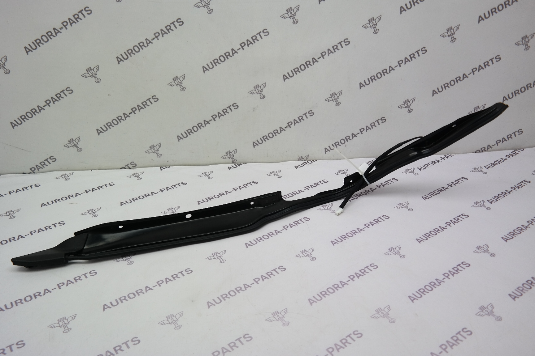 Датчик защимления крышки багажника RH Lexus RX