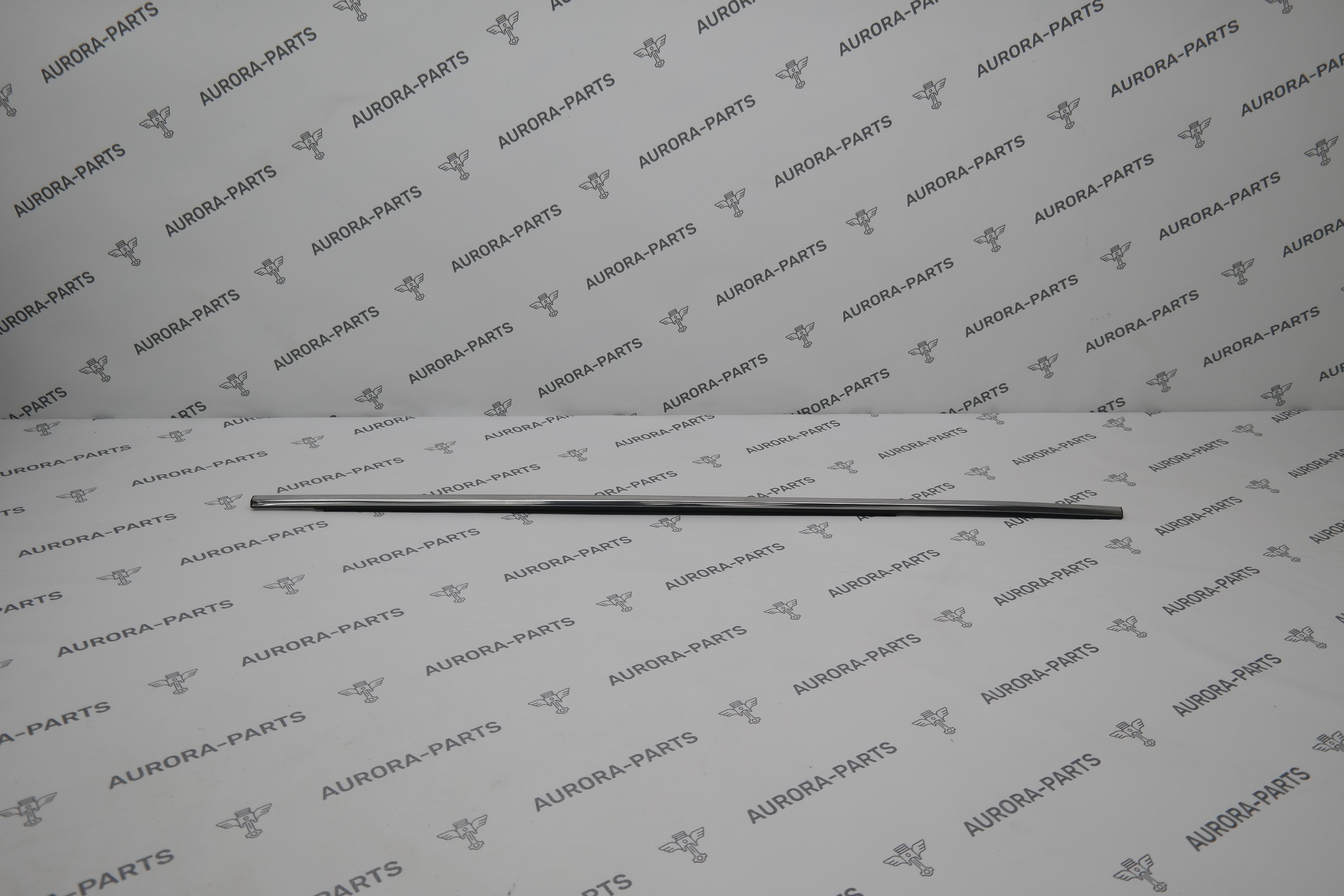 Уплотнитель стекла (Бархотка) передней двери LH Lexus RX