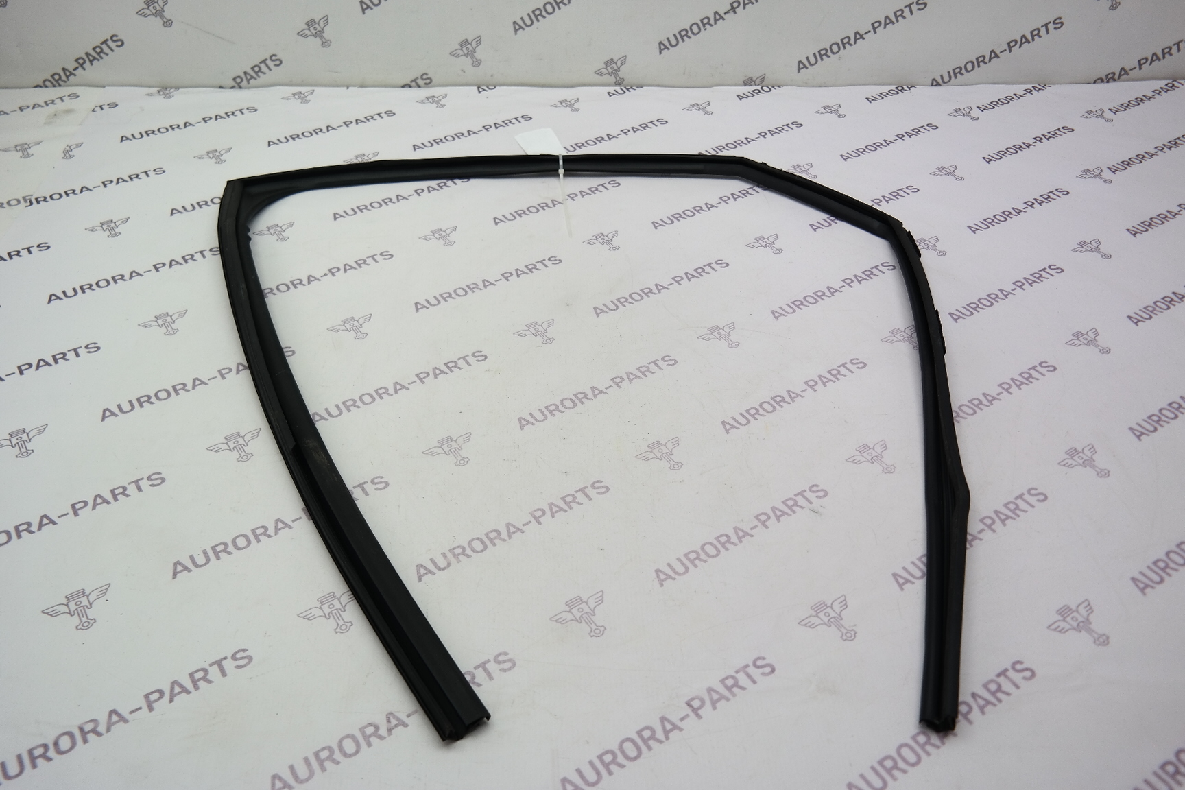 Направляющая стекла задней двери LH Lexus RX