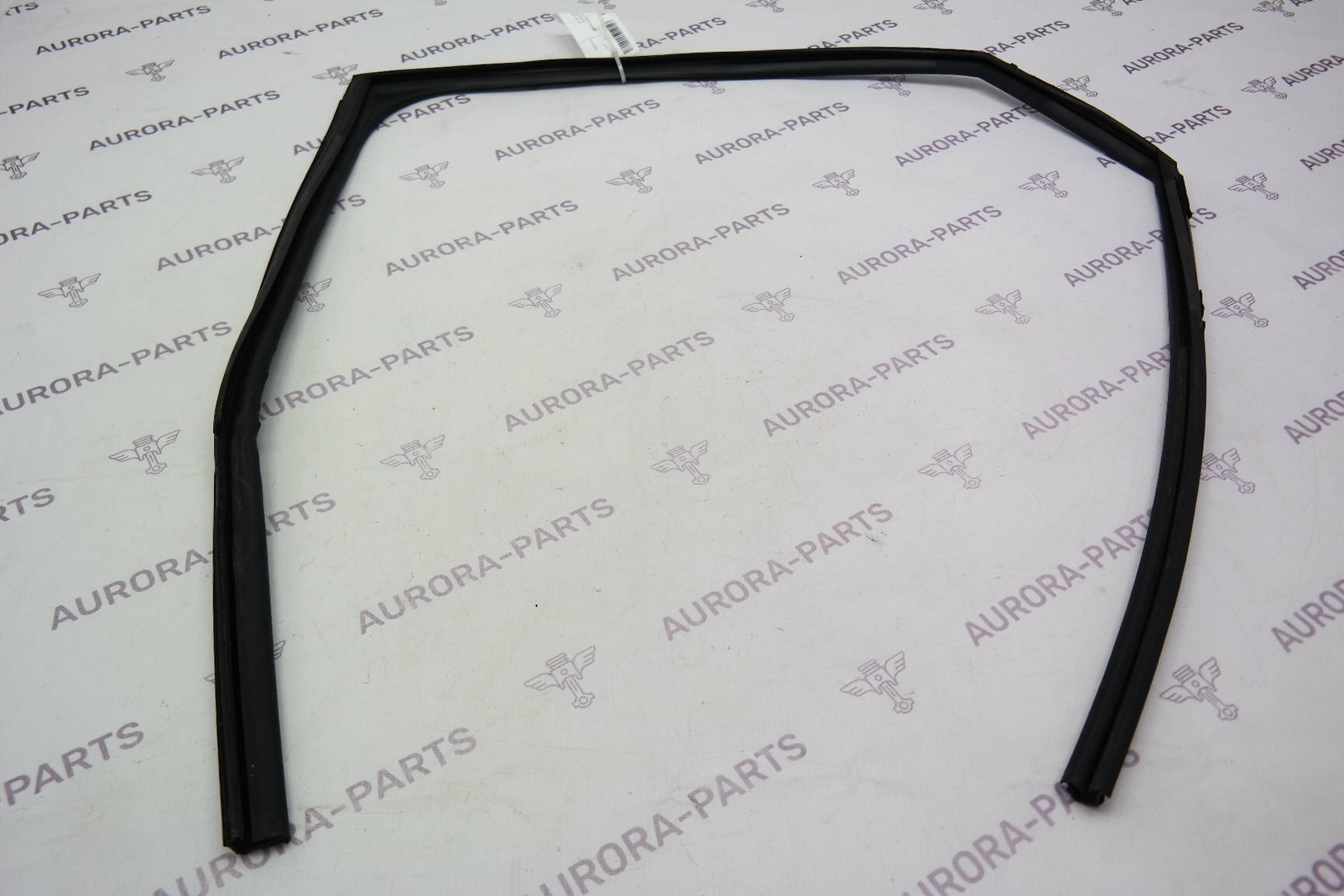 Направляющая стекла задней двери LH Lexus RX