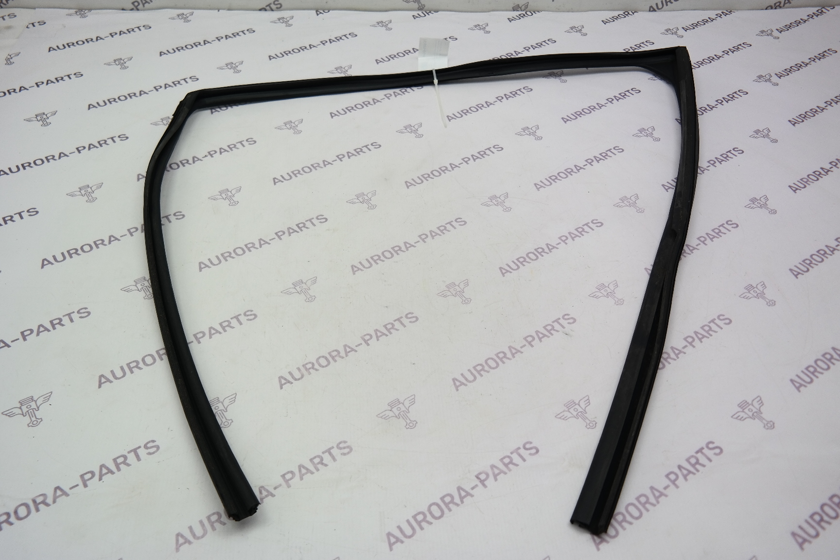 Направляющая стекла передней двери LH Lexus RX