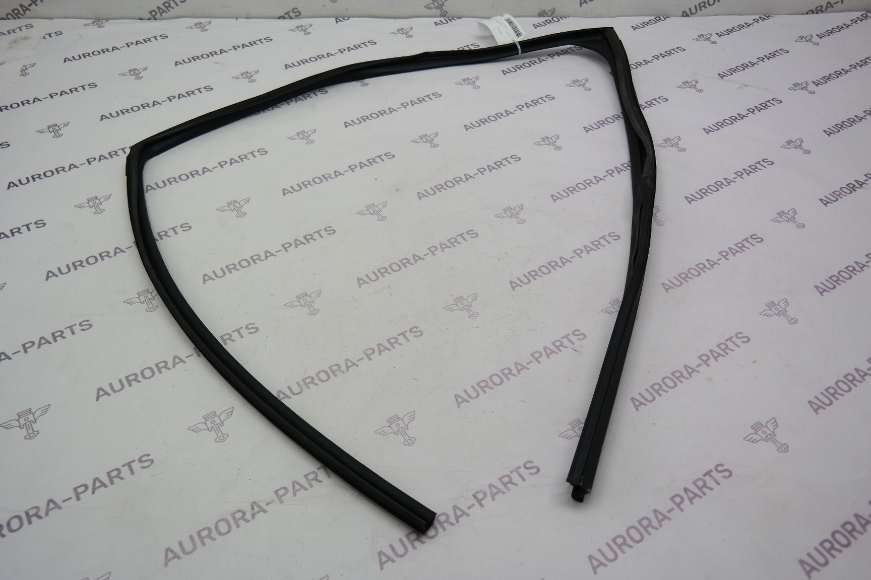 Направляющая стекла передней двери LH Lexus RX