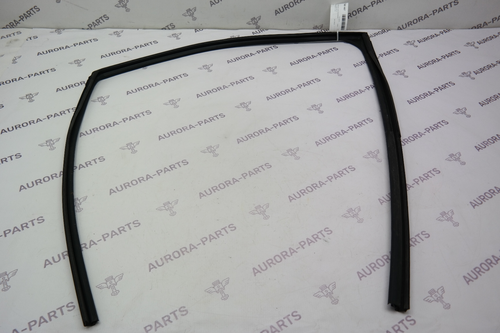 Направляющая стекла передней двери LH Lexus RX