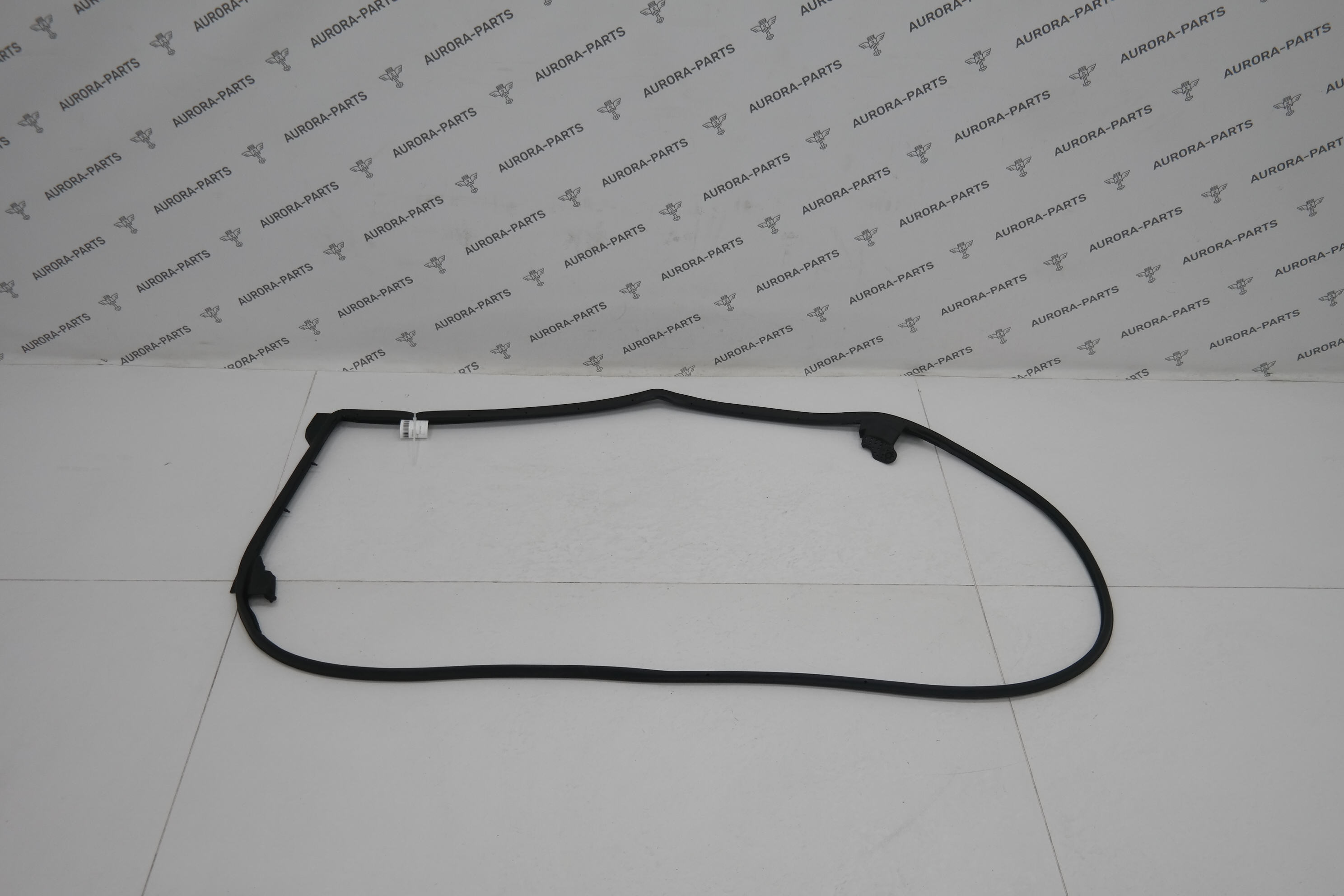 Уплотнитель задней двери RH Lexus RX