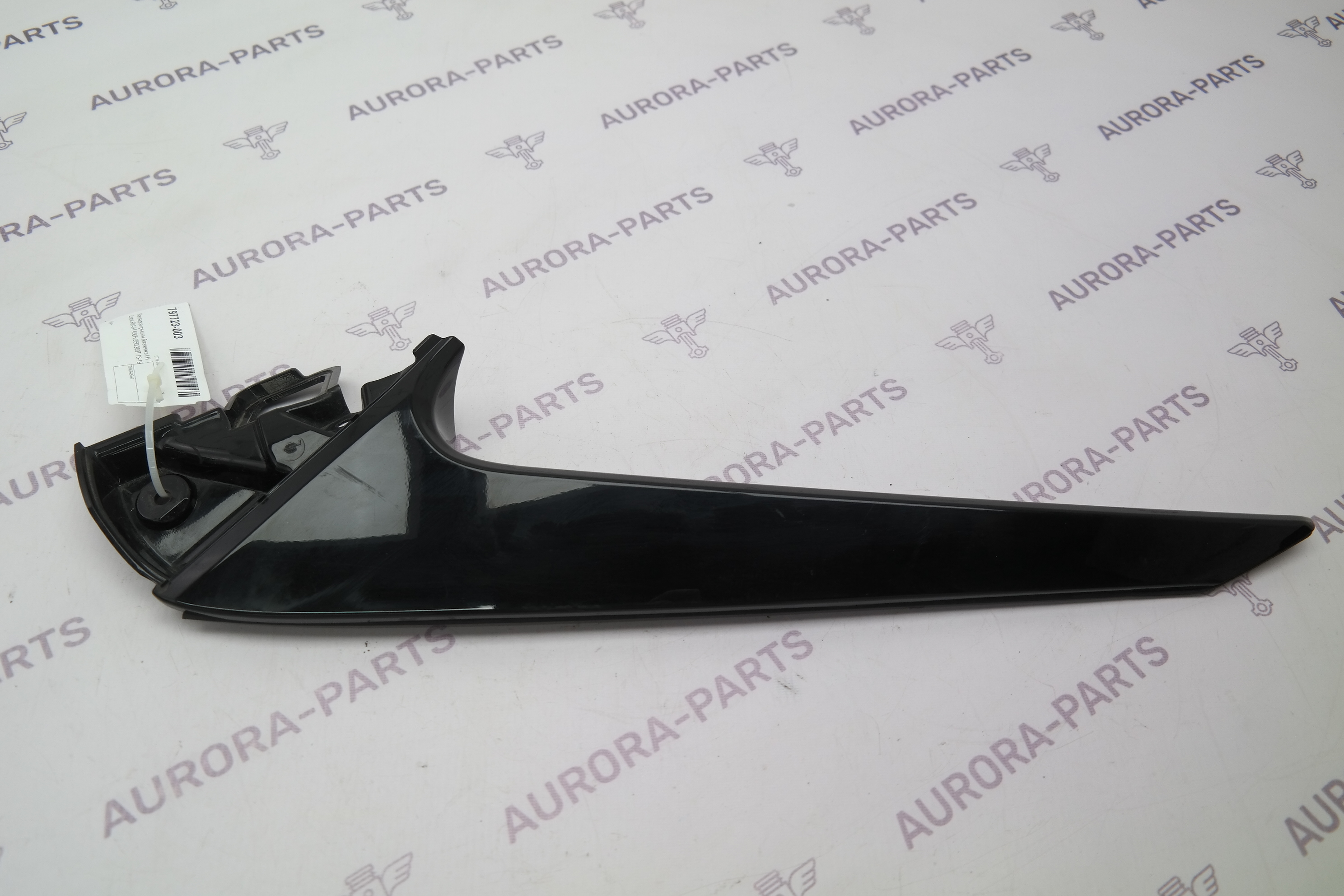 Накладка крышки багажника LH Lexus RX