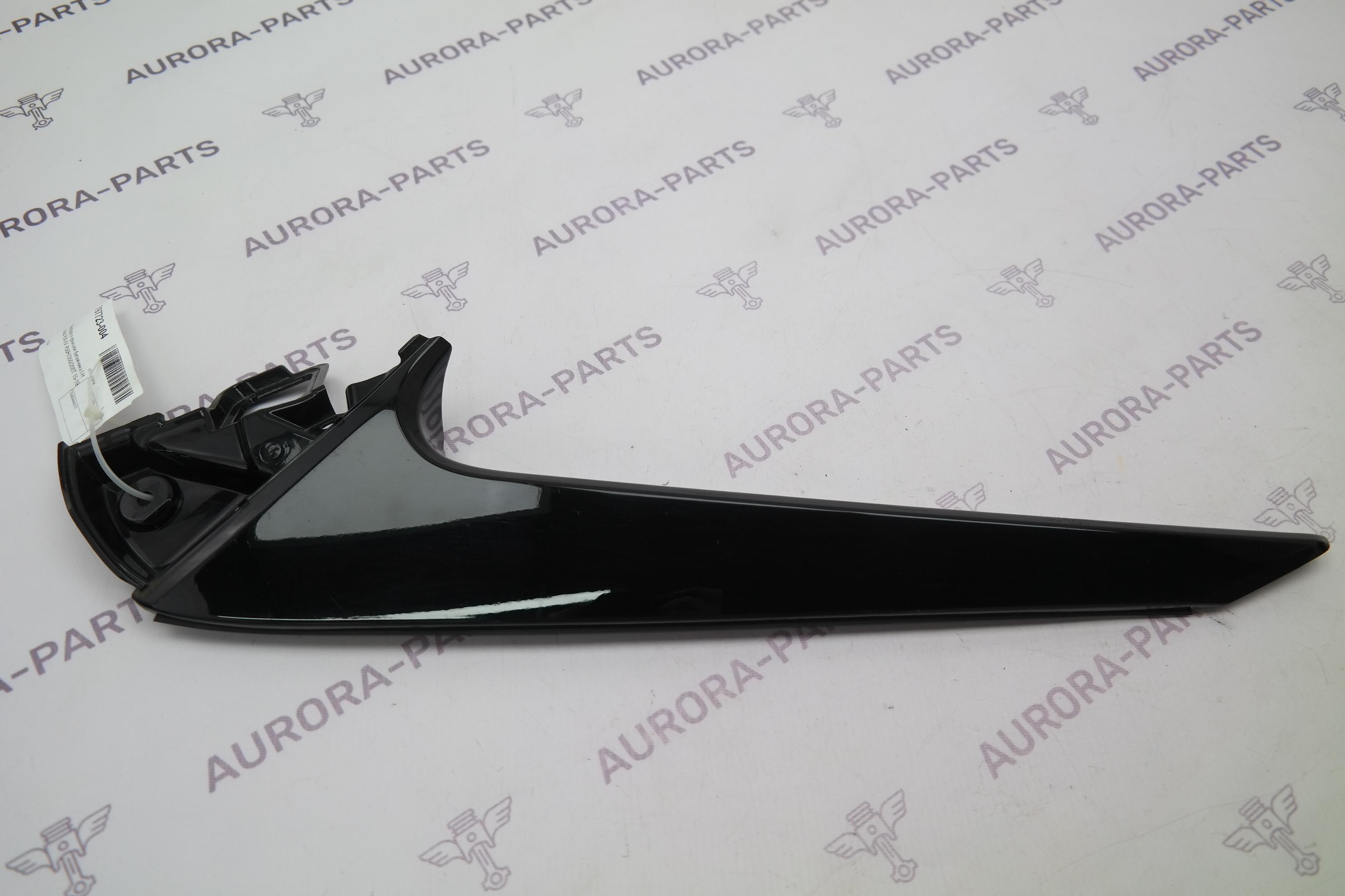 Накладка крышки багажника LH Lexus RX