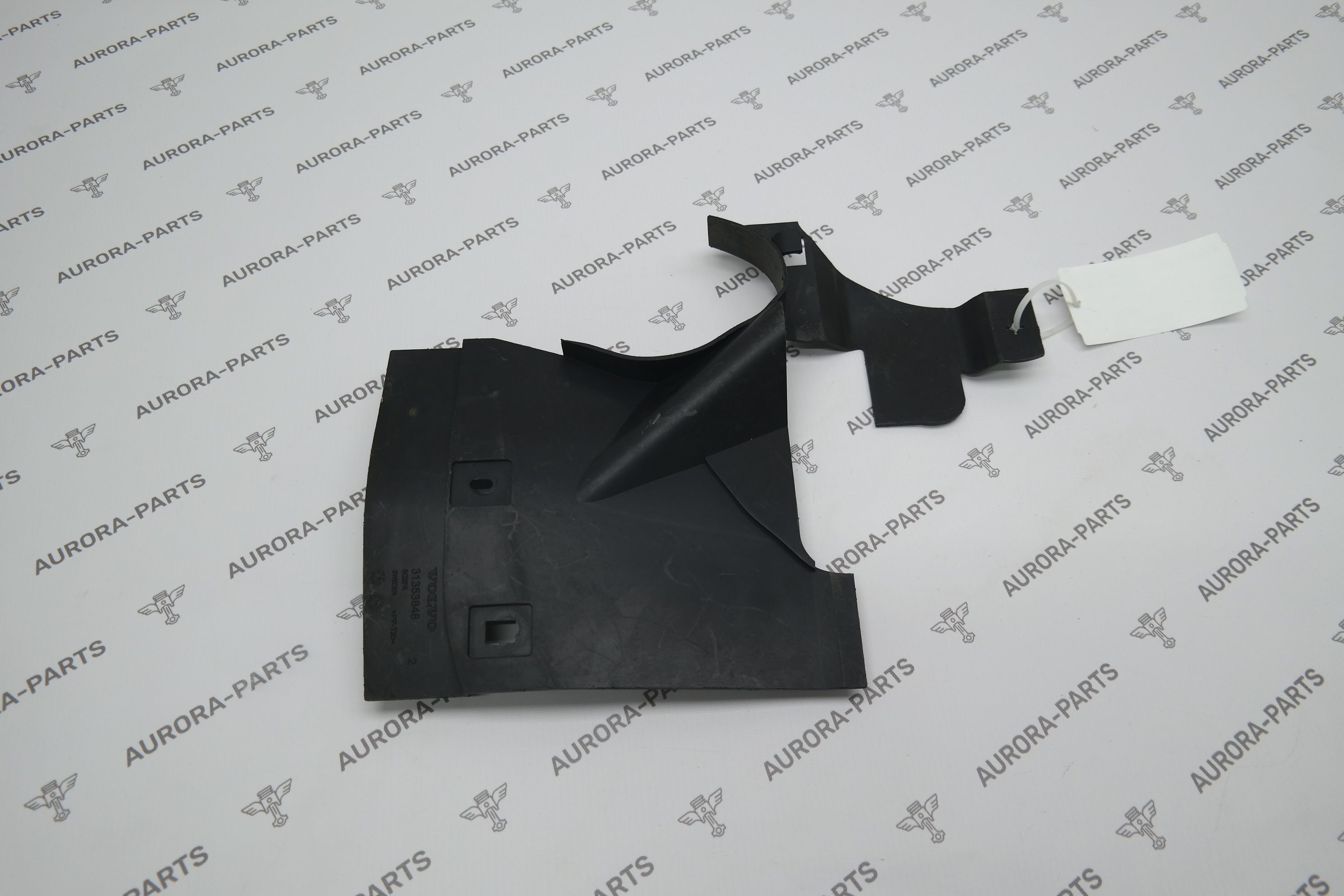 Брызговик передний LH Volvo XC60