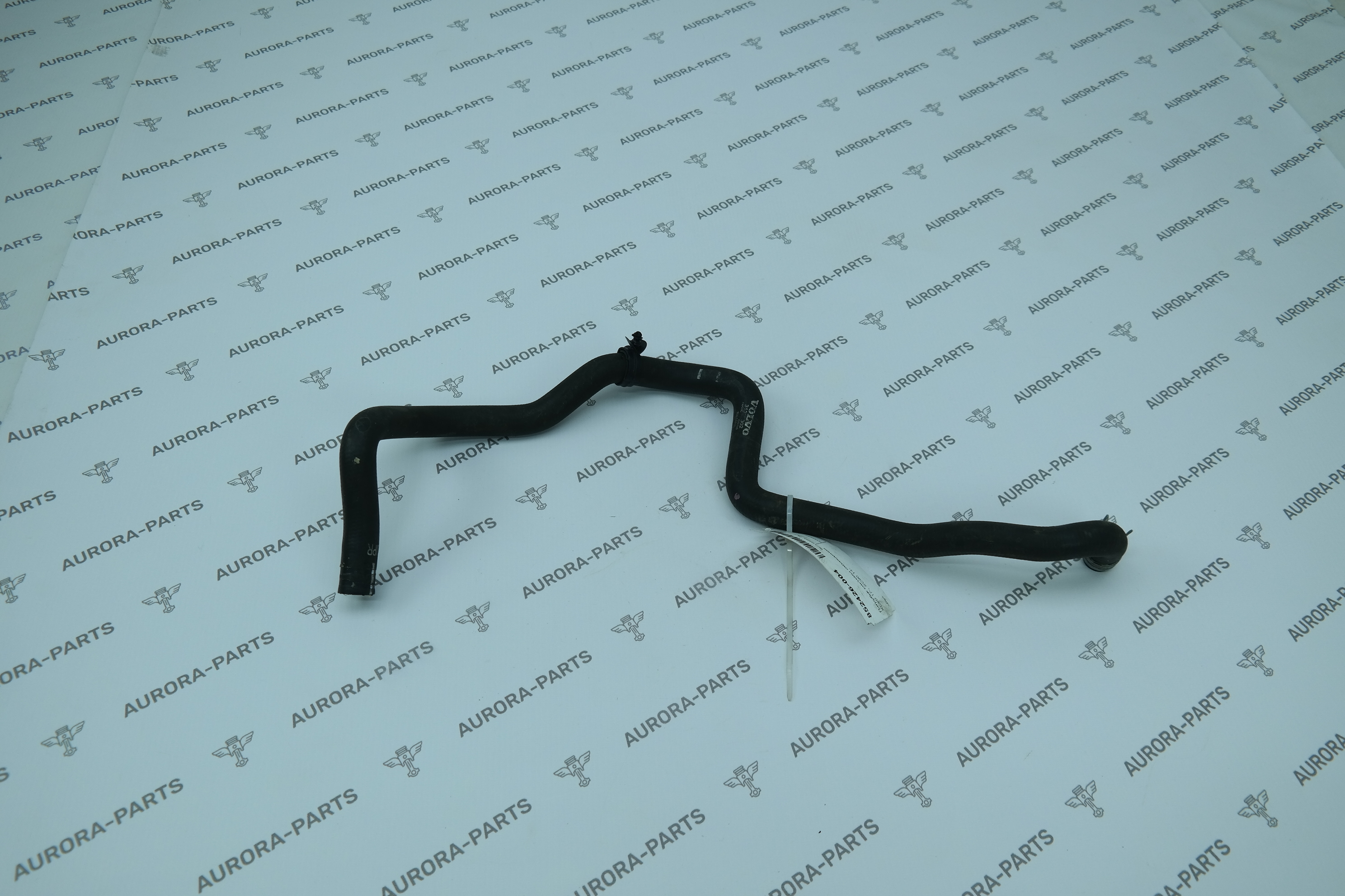 Патрубок системы охлаждения Volvo XC90