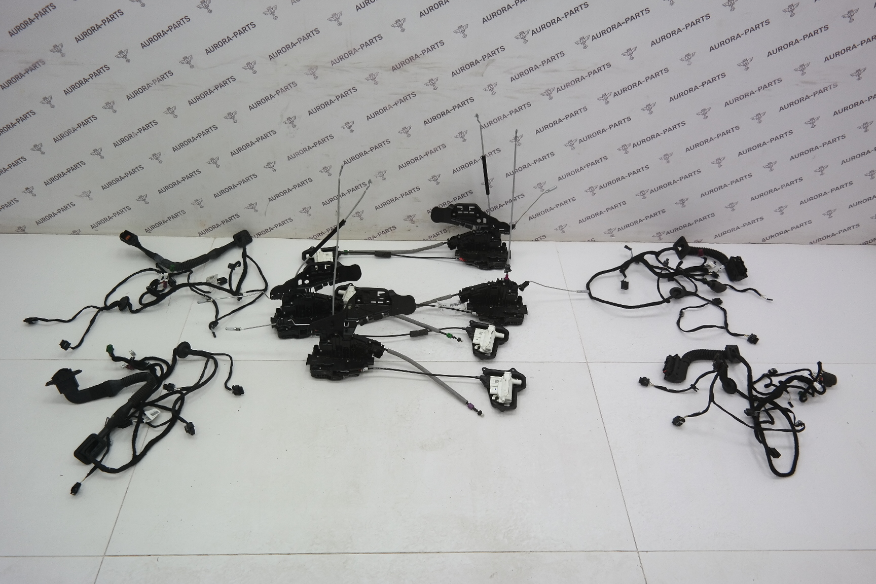 Комплект дверных замков с доводчиками Mercedes ML/GLE