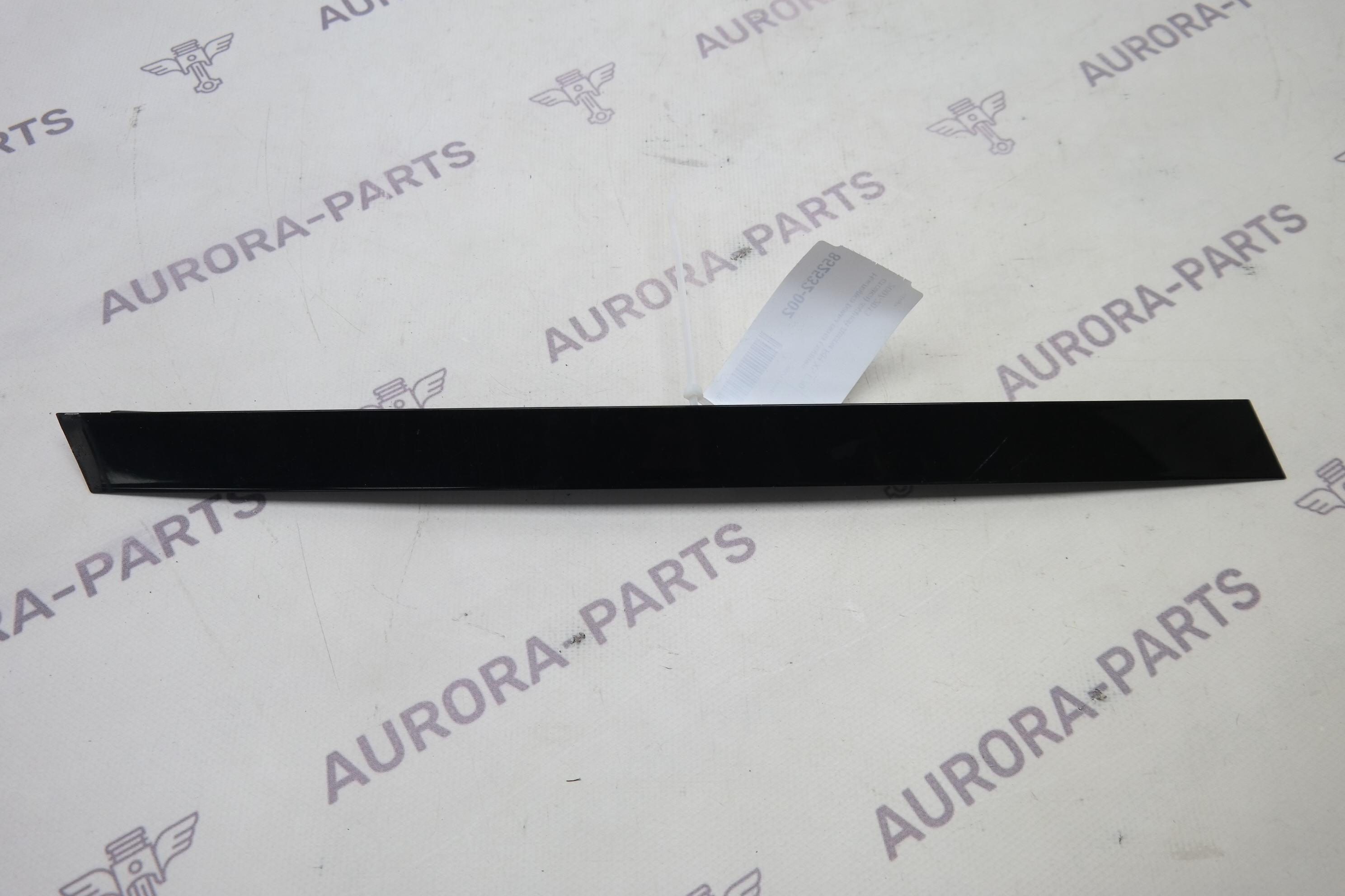 Накладка рамы окна (задняя стойка) задней двери RH BMW X5