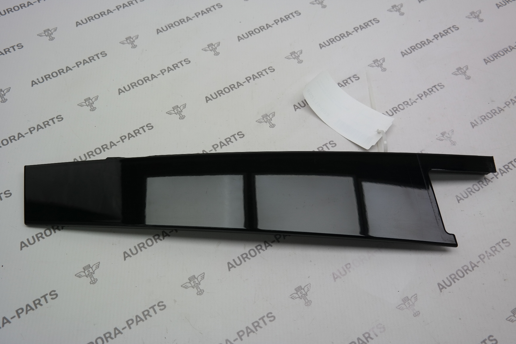 Накладка задней двери наружняя LH Mercedes E-Klasse 