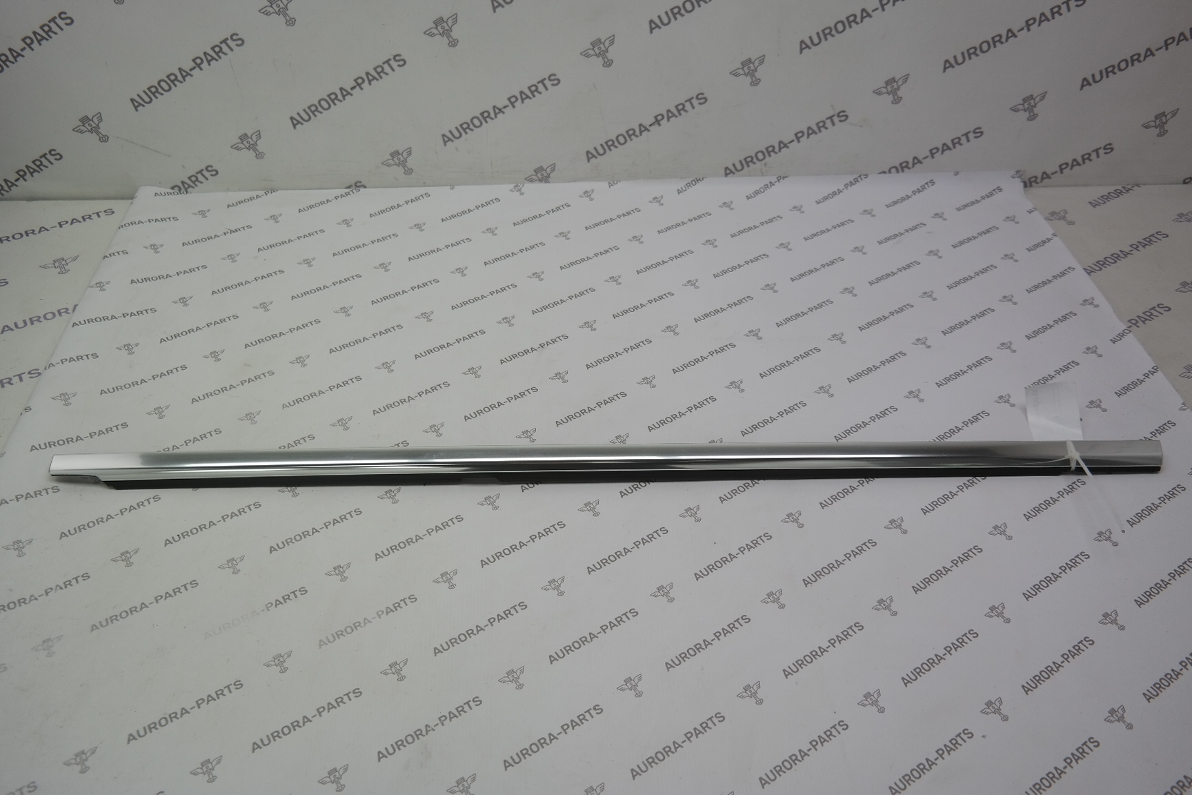 Молдинг стекла задней двери, бархотка (хром) LH Mercedes E-Klasse 