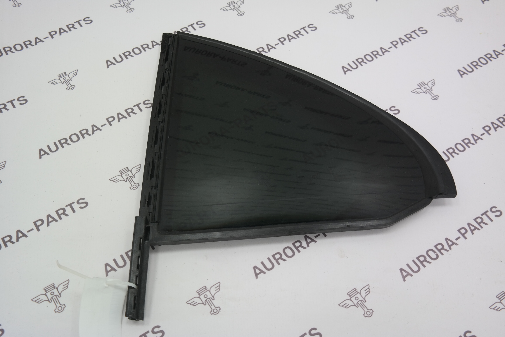 Форточка глухая задней двери LH Mercedes E-Klasse 