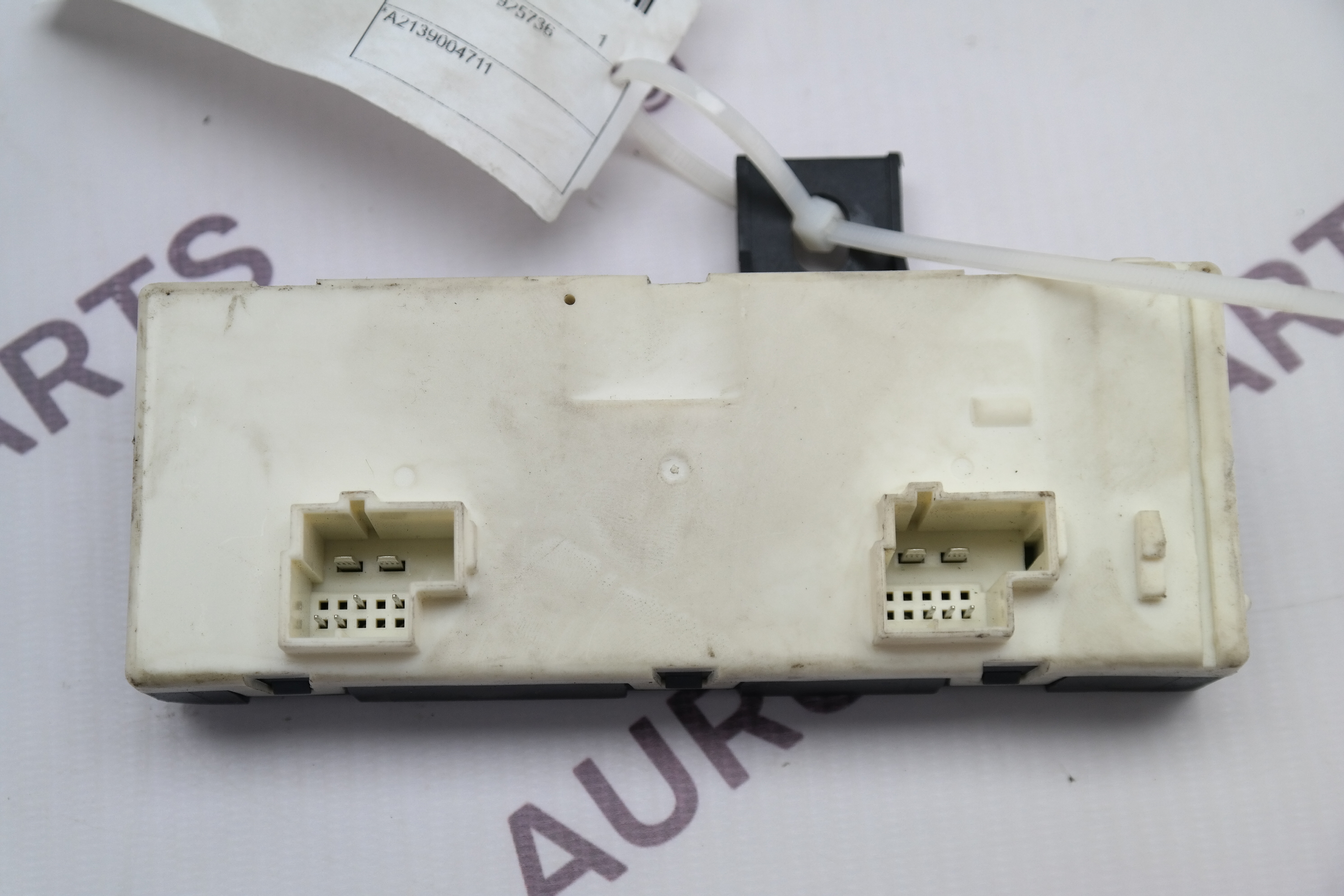 Блок управления крышкой багажника Mercedes E-Klasse