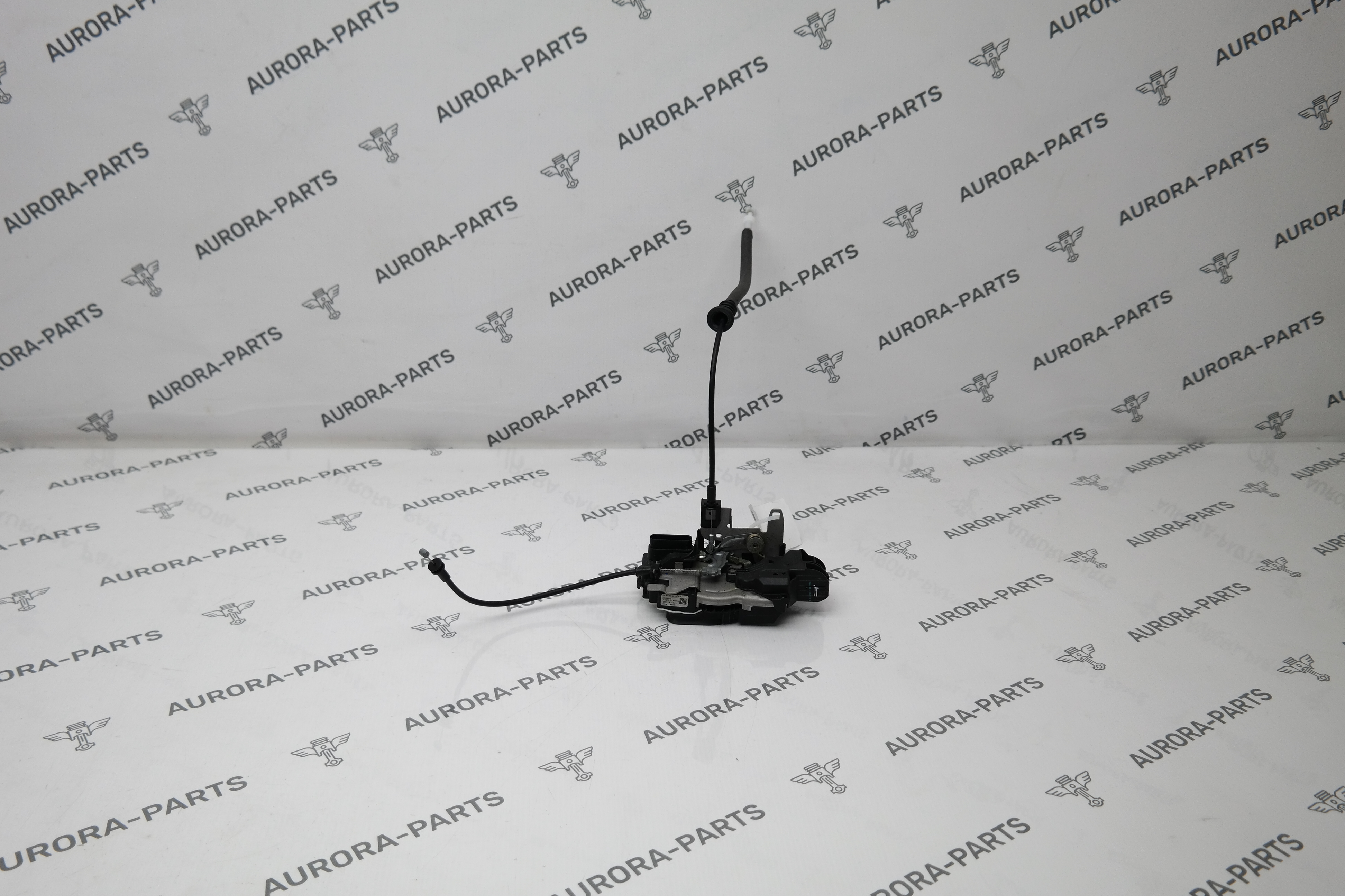 Замок передней двери RH Volvo XC60