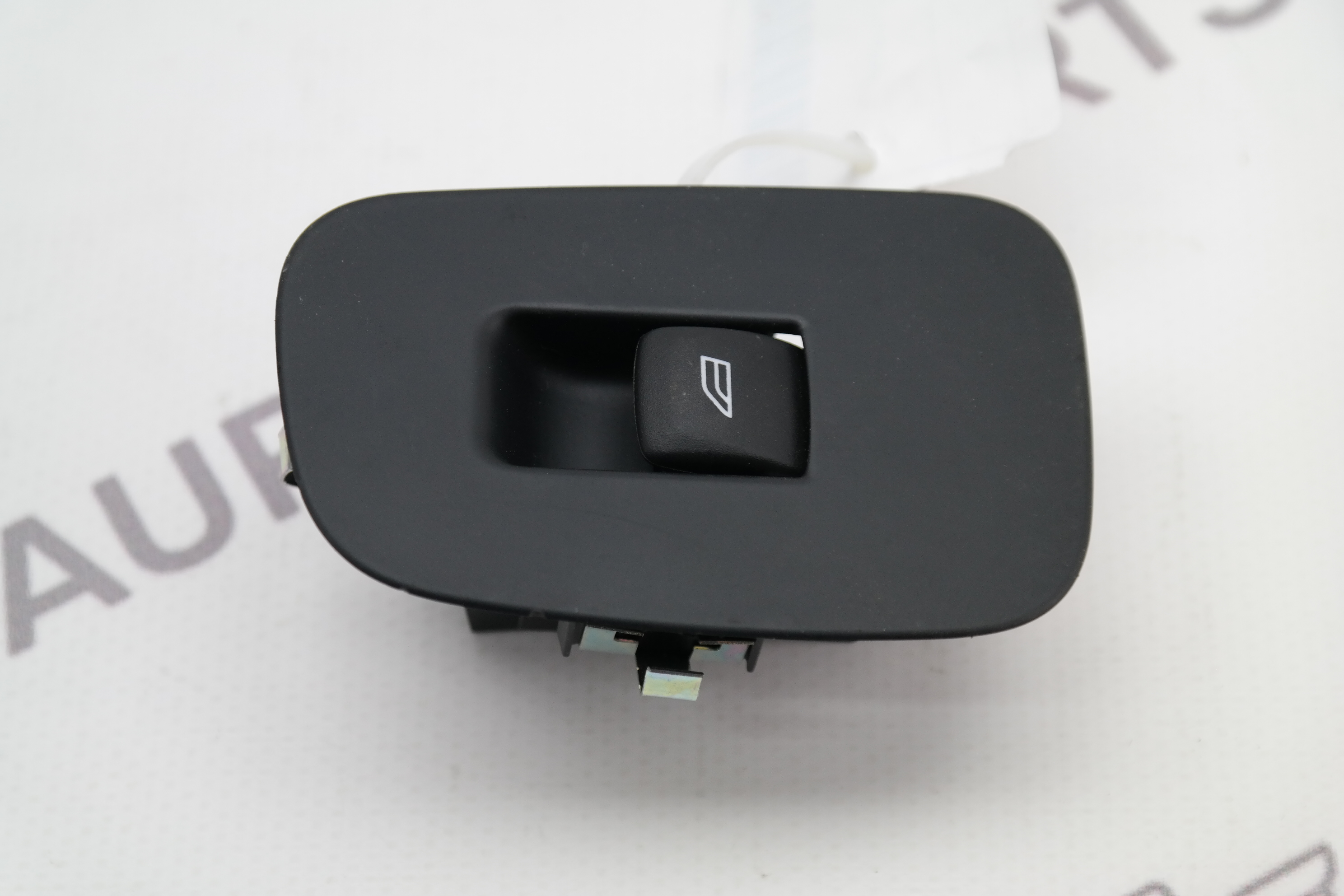 Кнопка стеклоподъемника Volvo XC60