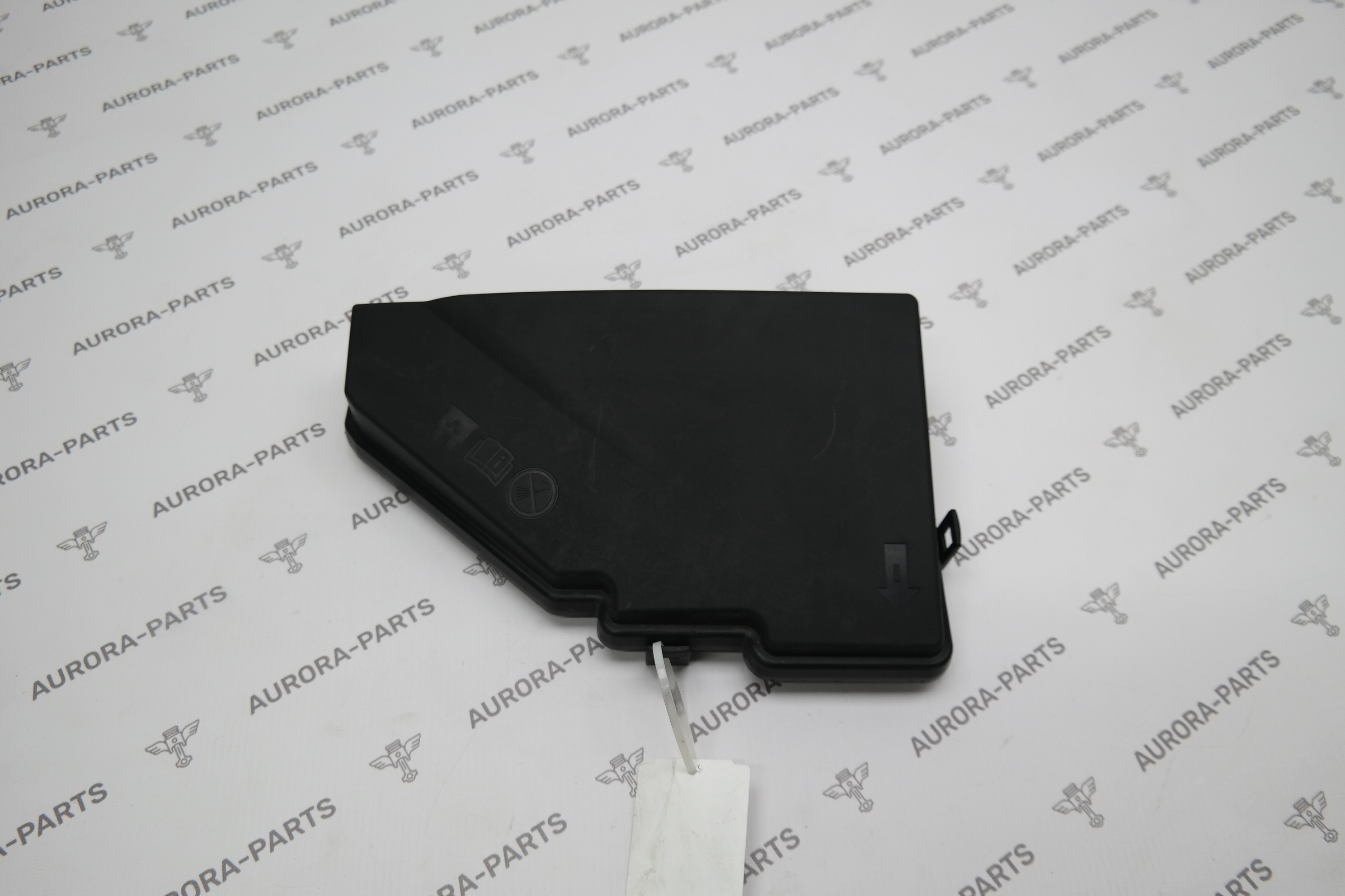 Крышка блока предохранителей Volvo XC60