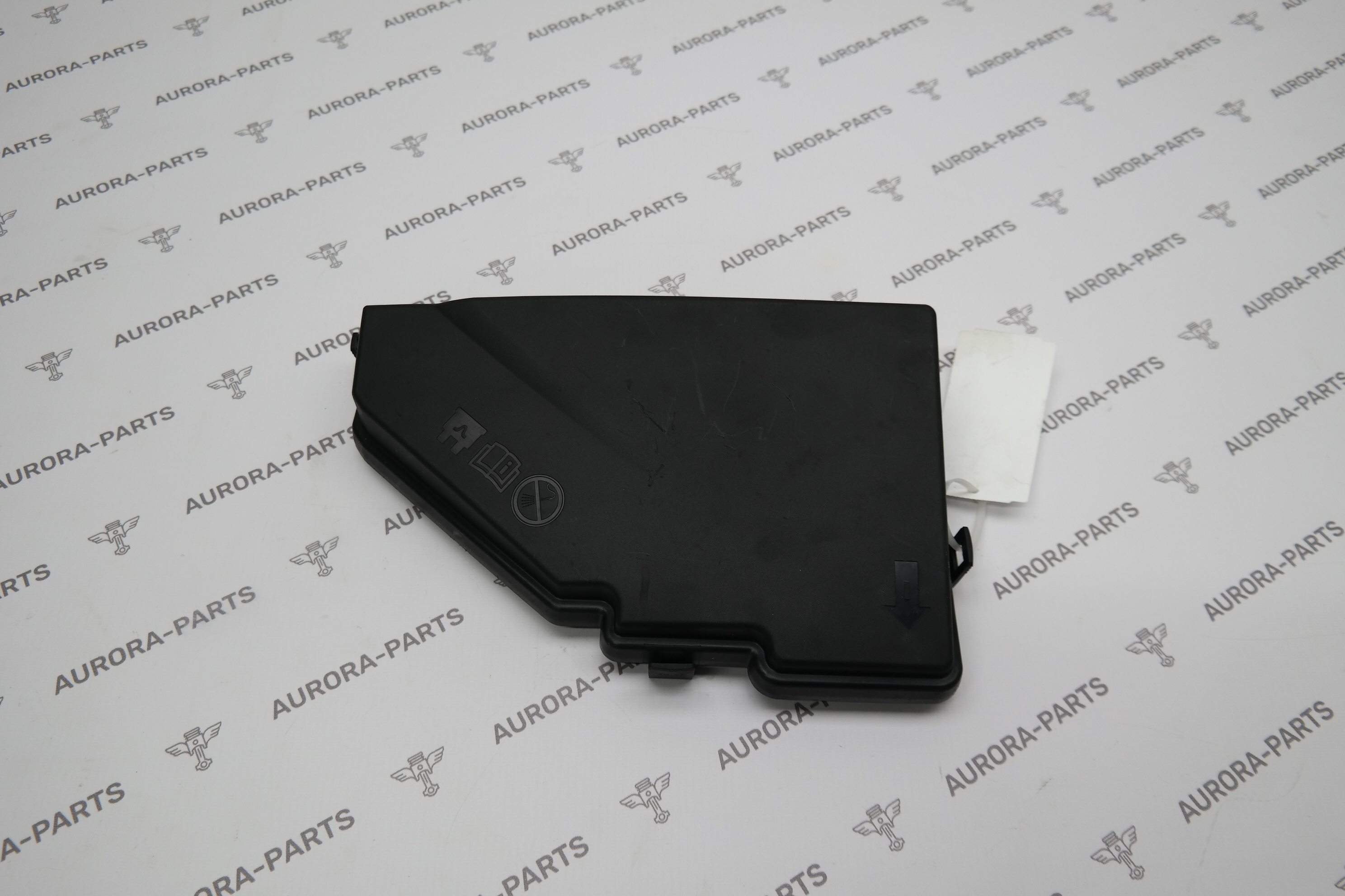 Крышка блока предохранителей Volvo XC60