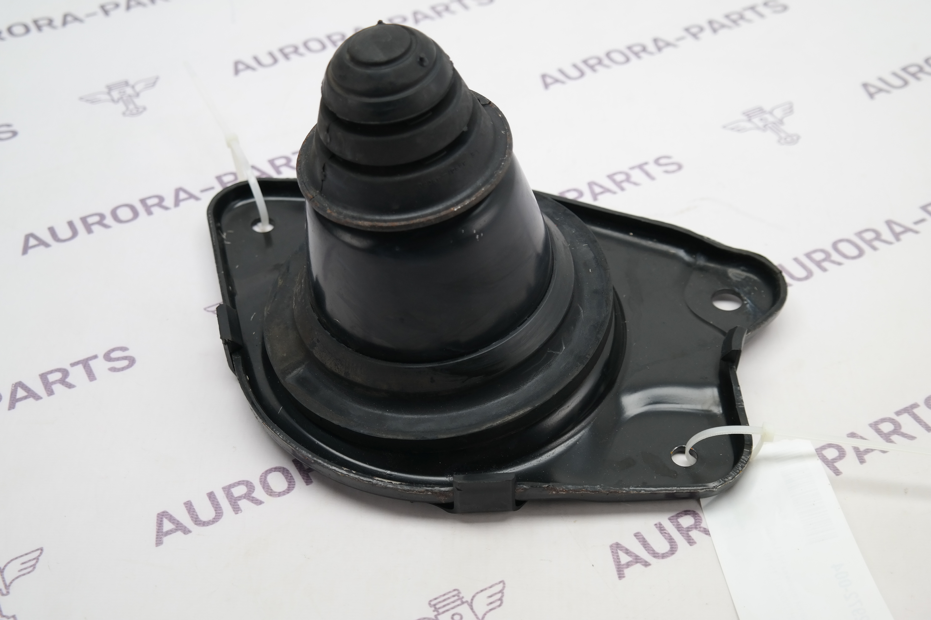 Опора задней пружины RH Lexus RX